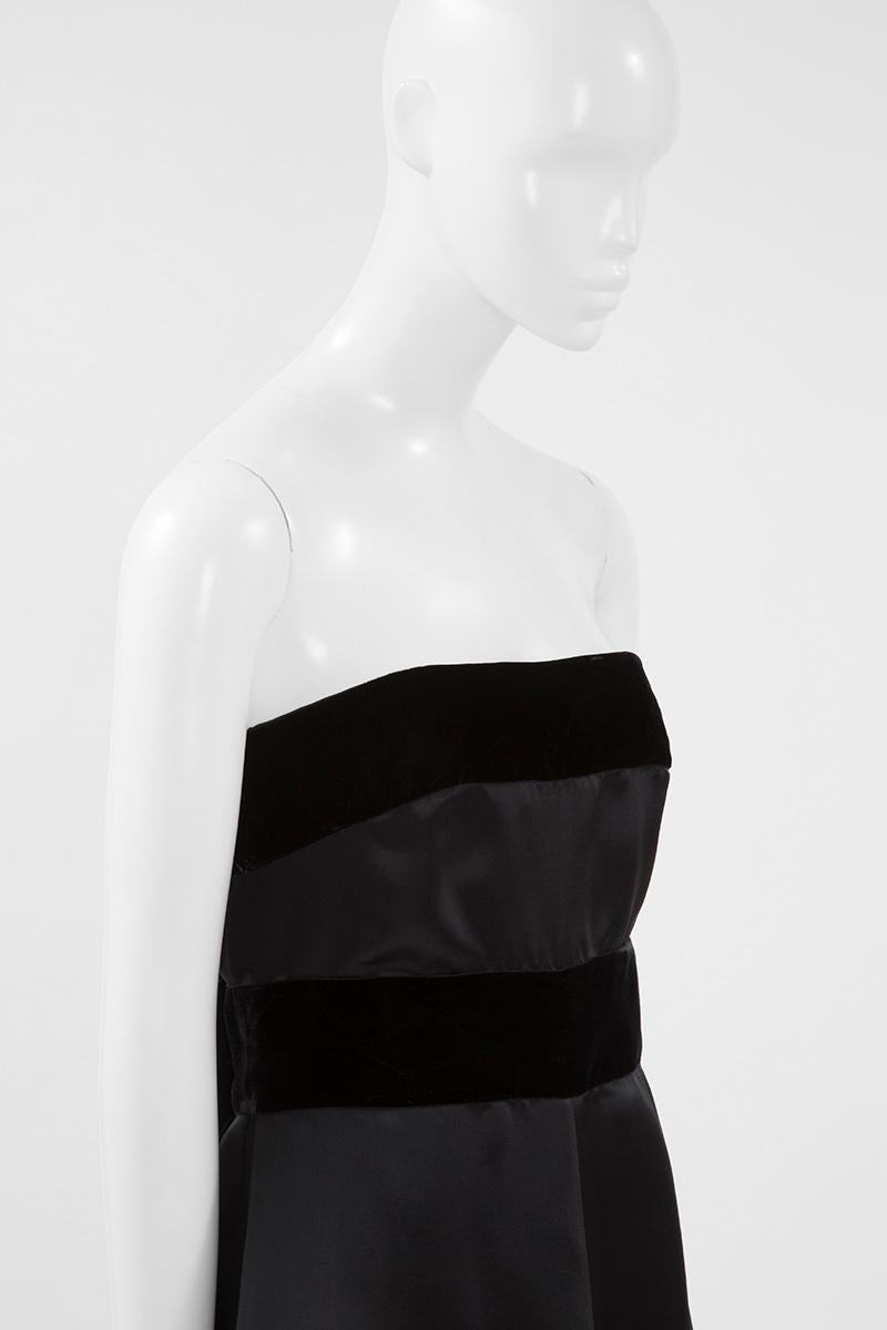 De las mujeres Chanel By Karl Lagerfeld Vestido con lazos y adornos en venta