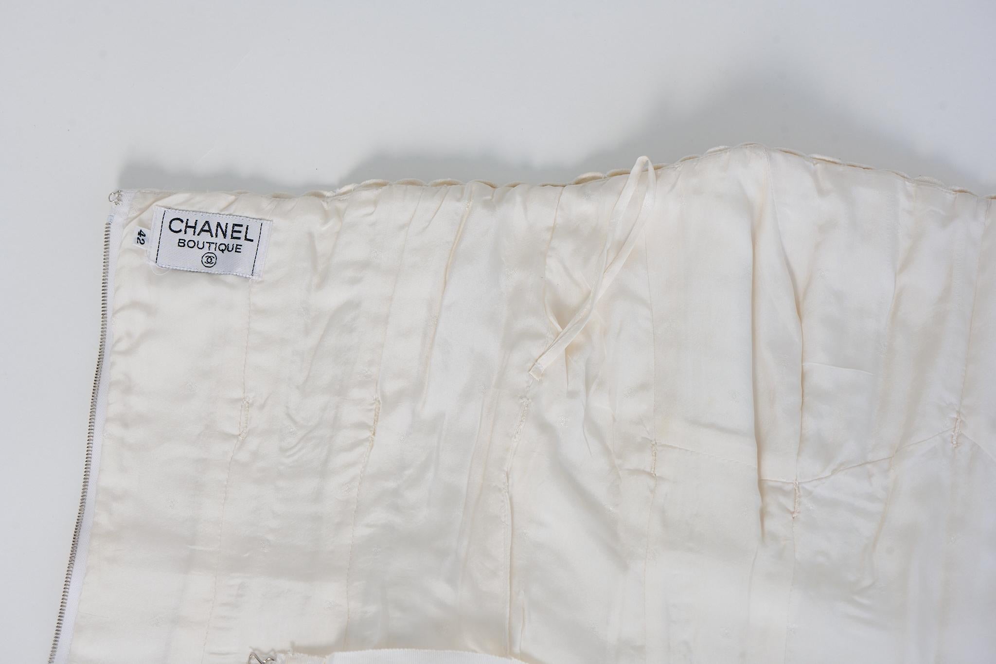 Chanel By Karl Lagerfeld Broderie Anglaise CC Logo Cotton Corset Top, SS1993 en venta 8