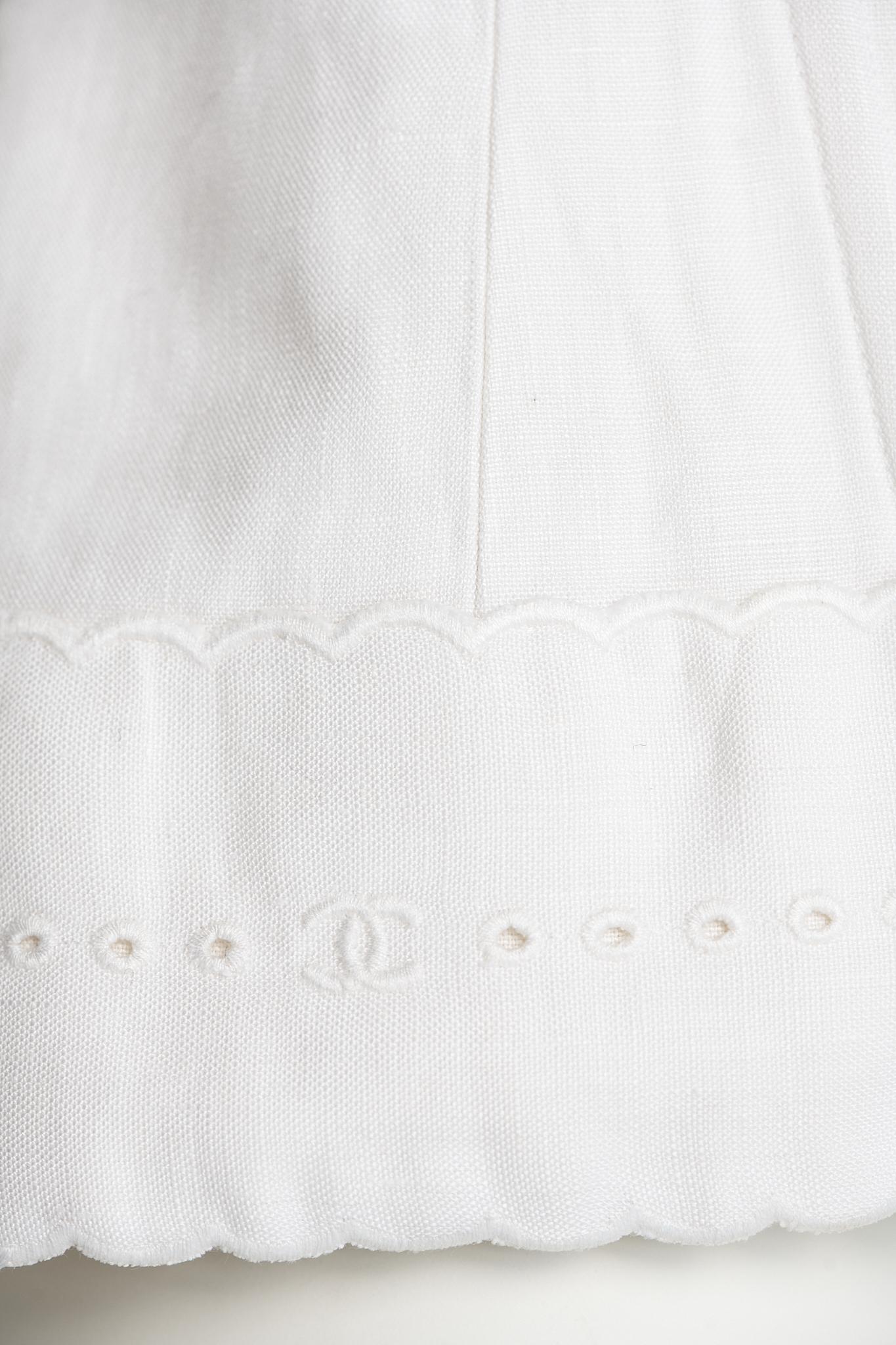 Chanel By Karl Lagerfeld Broderie Anglaise CC Logo Cotton Corset Top, SS1993 en venta 4
