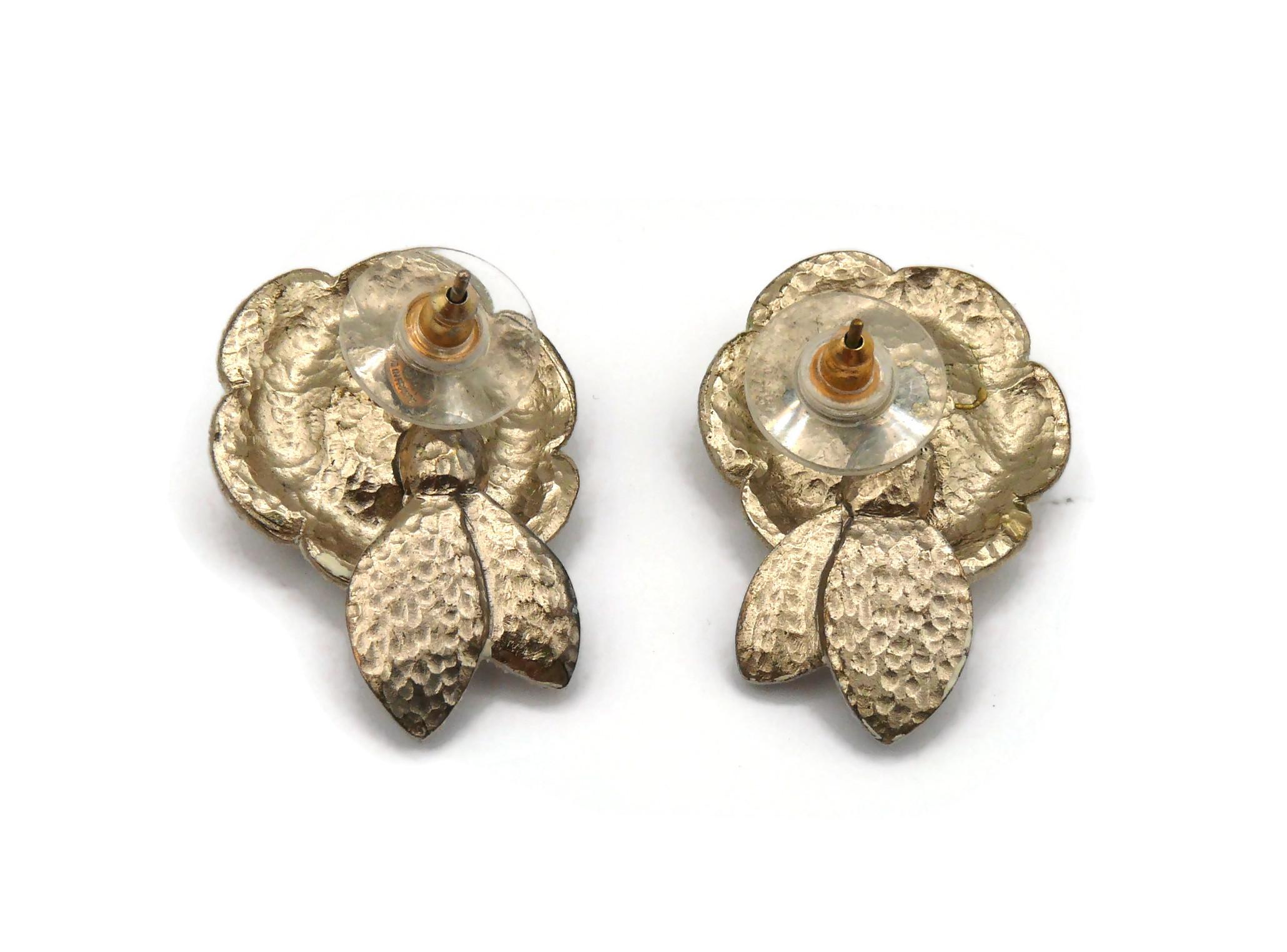 Orecchini a conchiglia CHANEL by Karl Lagerfeld, Autunno 2005 in vendita 4