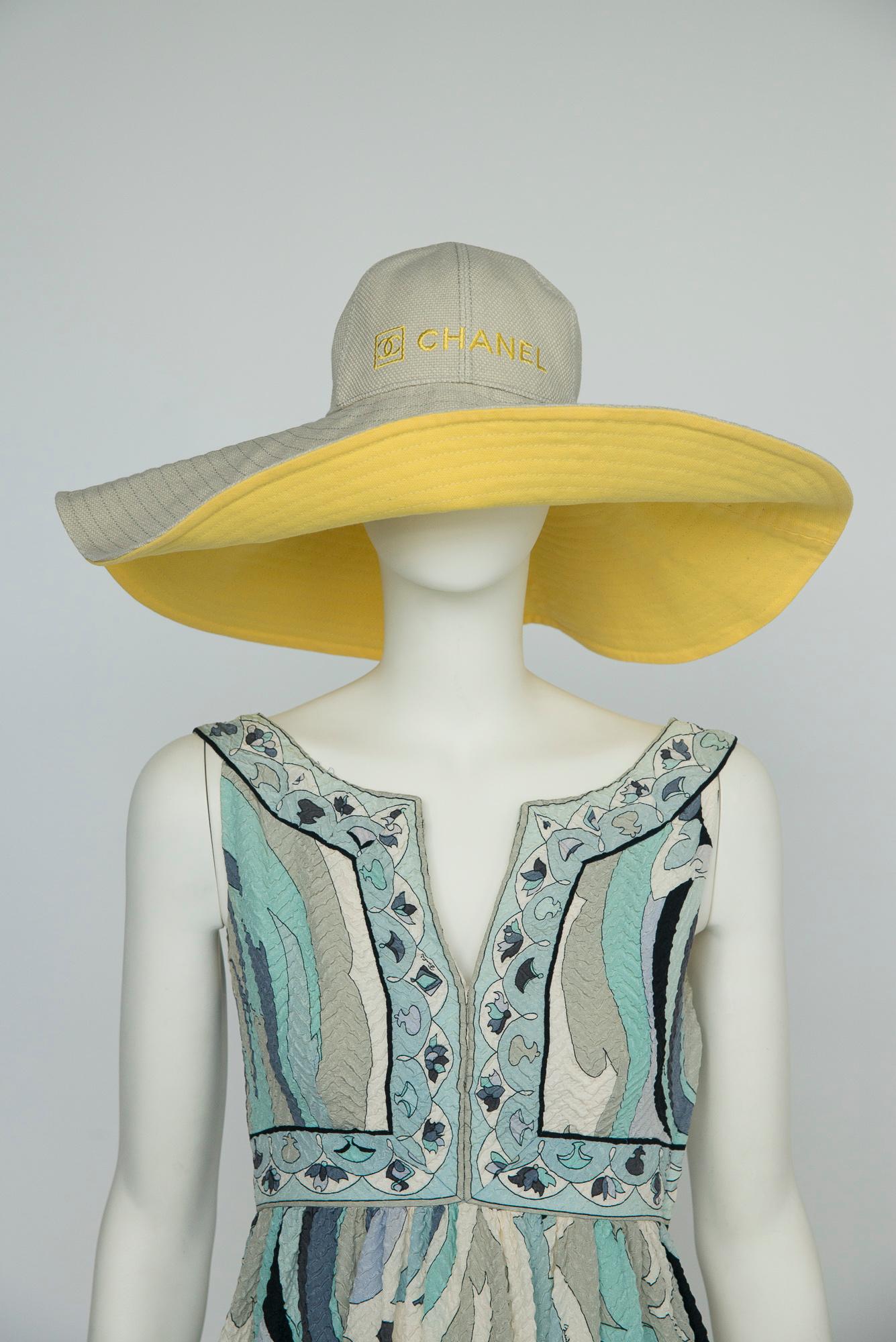 Chanel By Karl Lagerfeld CC Logo Embroidered Cotton-Canvas Sunhat, Circa 2000 In Good Condition In Geneva, CH