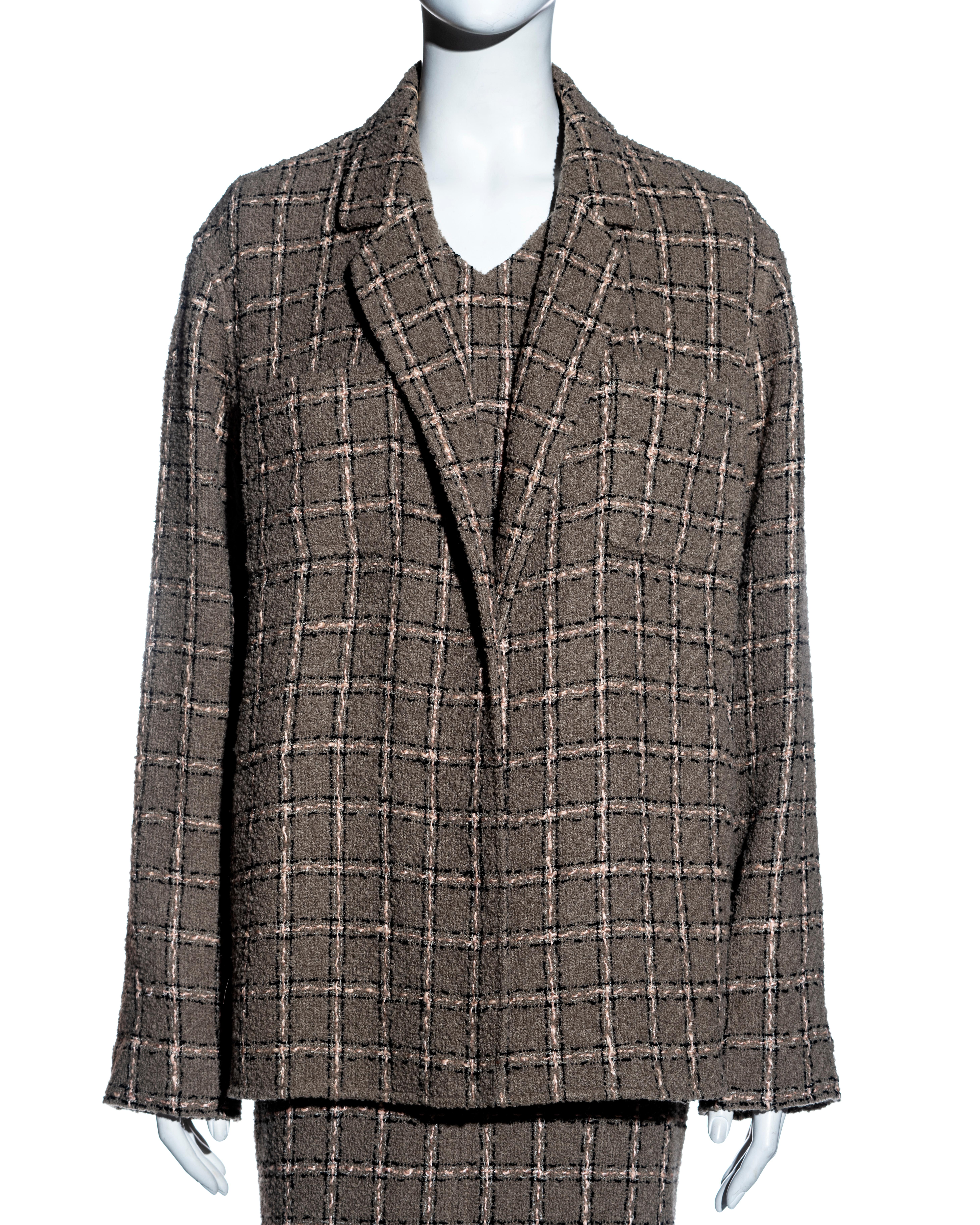 Chanel by Karl Lagerfeld checked taupe bouclé wool dress and jacket set, fw 1995 In Excellent Condition For Sale In London, GB