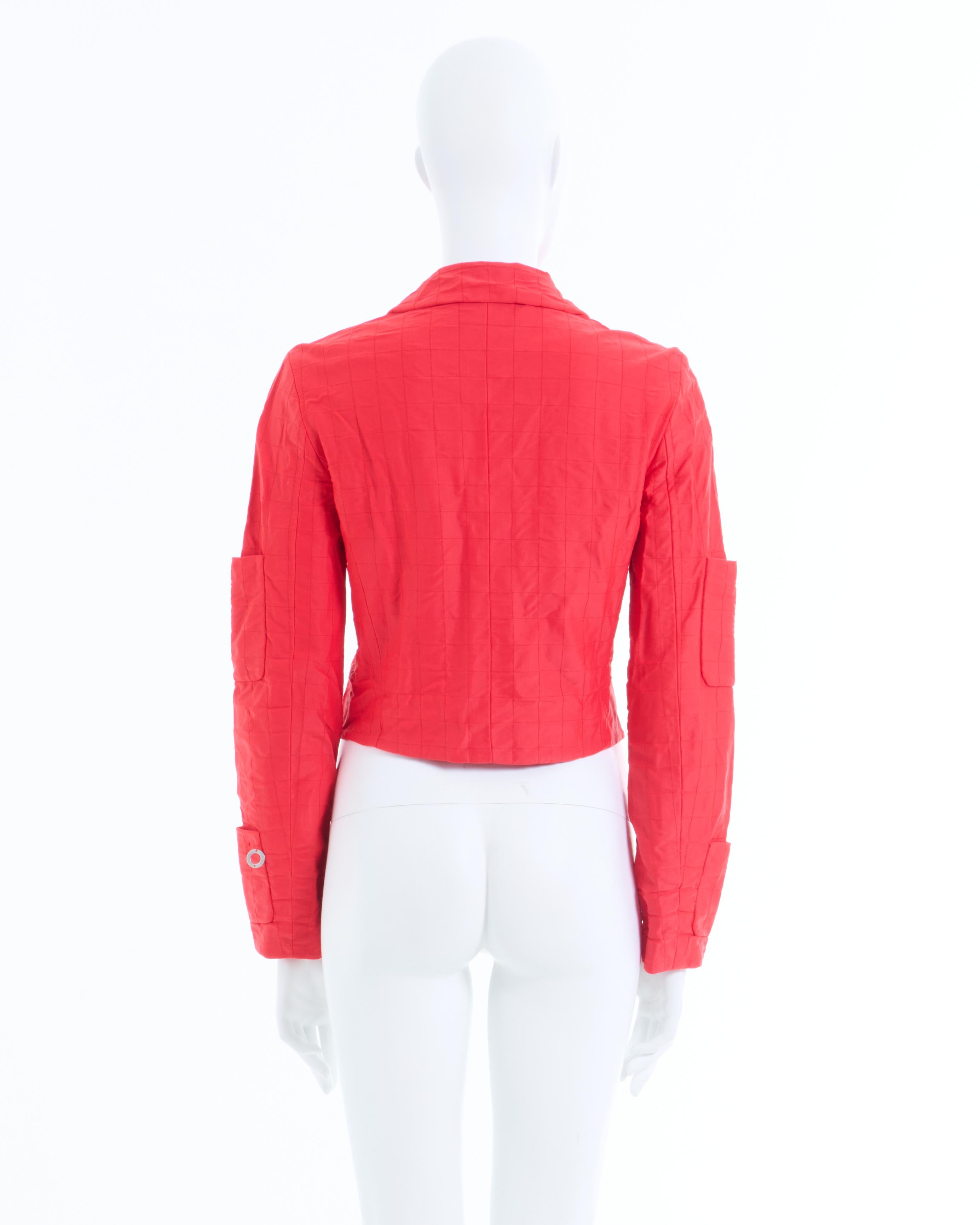 Chanel by Karl Lagerfeld Cruise 2000 Chaqueta de nailon acolchada roja Red en venta