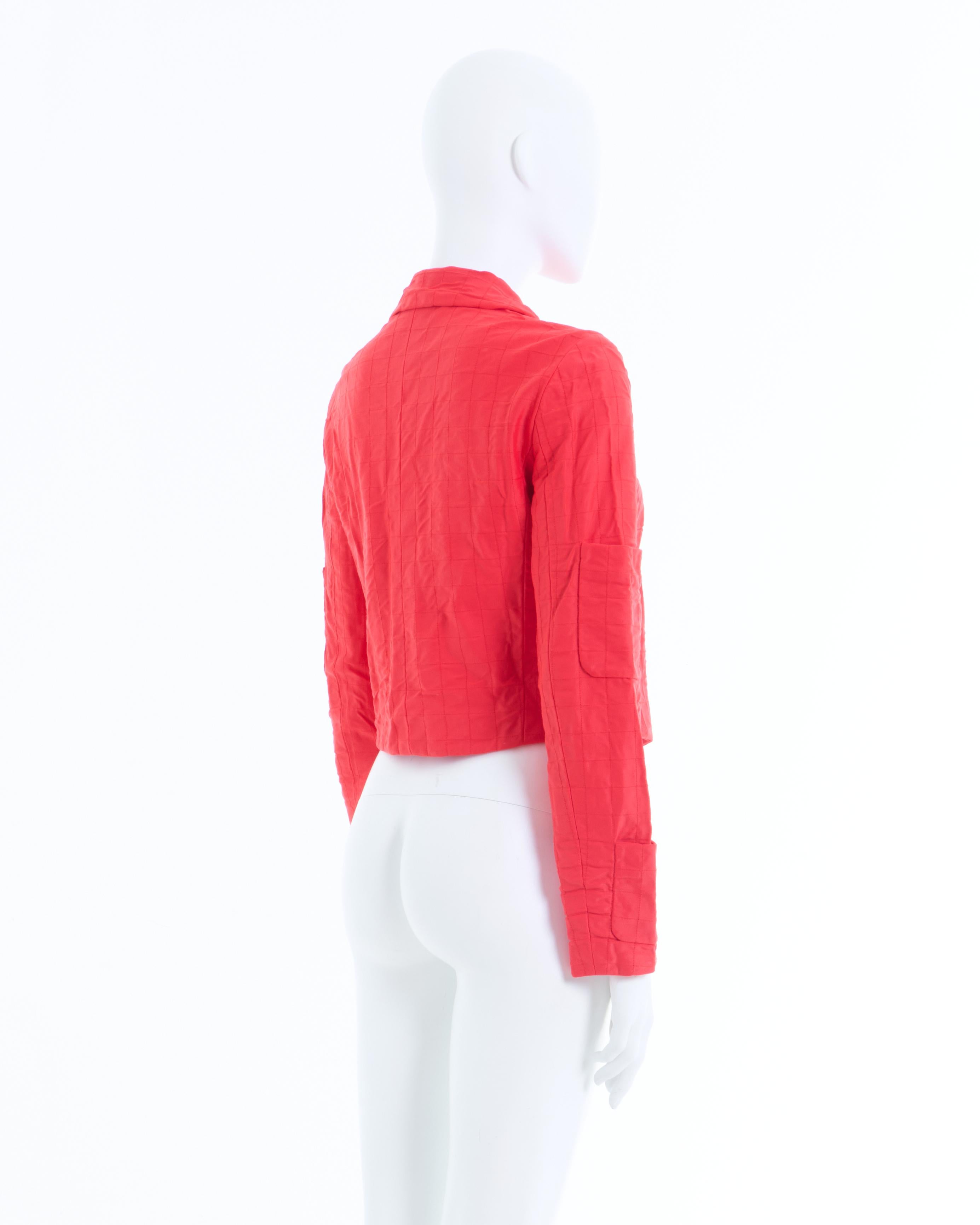 Chanel by Karl Lagerfeld Cruise 2000 Chaqueta de nailon acolchada roja en Bueno estado para la venta en Milano, IT