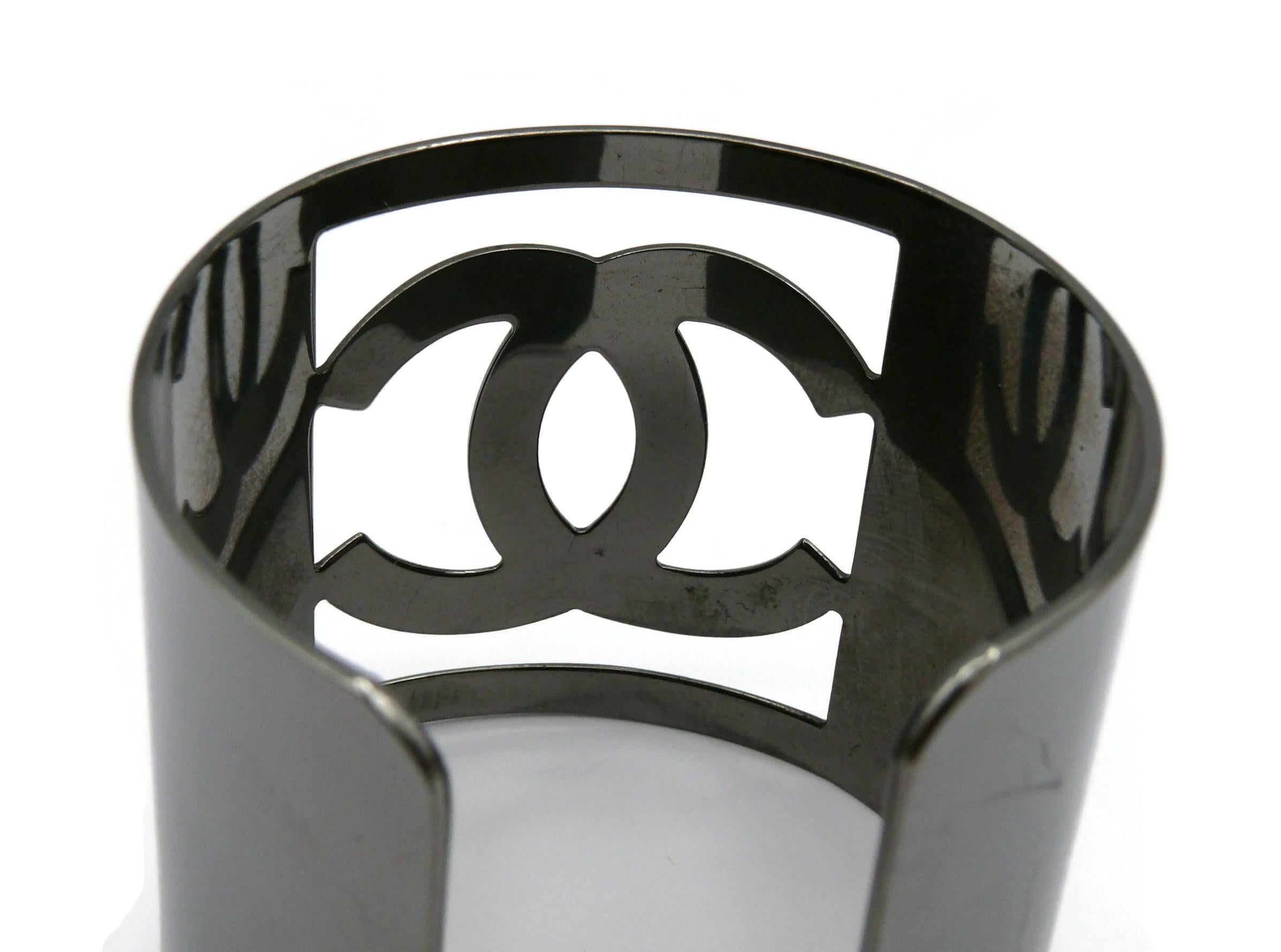 CHANEL by KARL LAGERFELD Cut-Out CC Logo Ruthenium Cuff Bracelet, Autumn 2006 For Sale 6