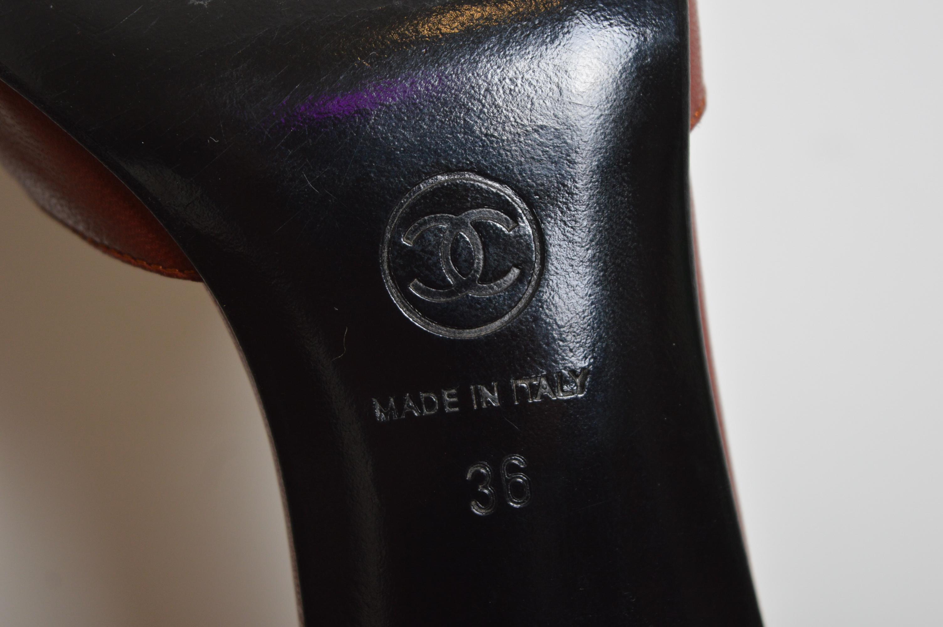 CHANEL by Karl Lagerfeld extremely rare Black Red Motorcycle Pointed Court Shoes For Sale 11