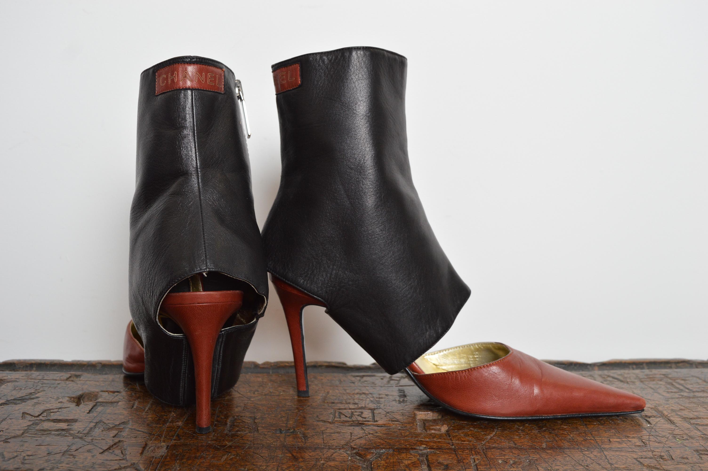 CHANEL by Karl Lagerfeld extremely rare Black Red Motorcycle Pointed Court Shoes In Good Condition For Sale In Sheffield, GB