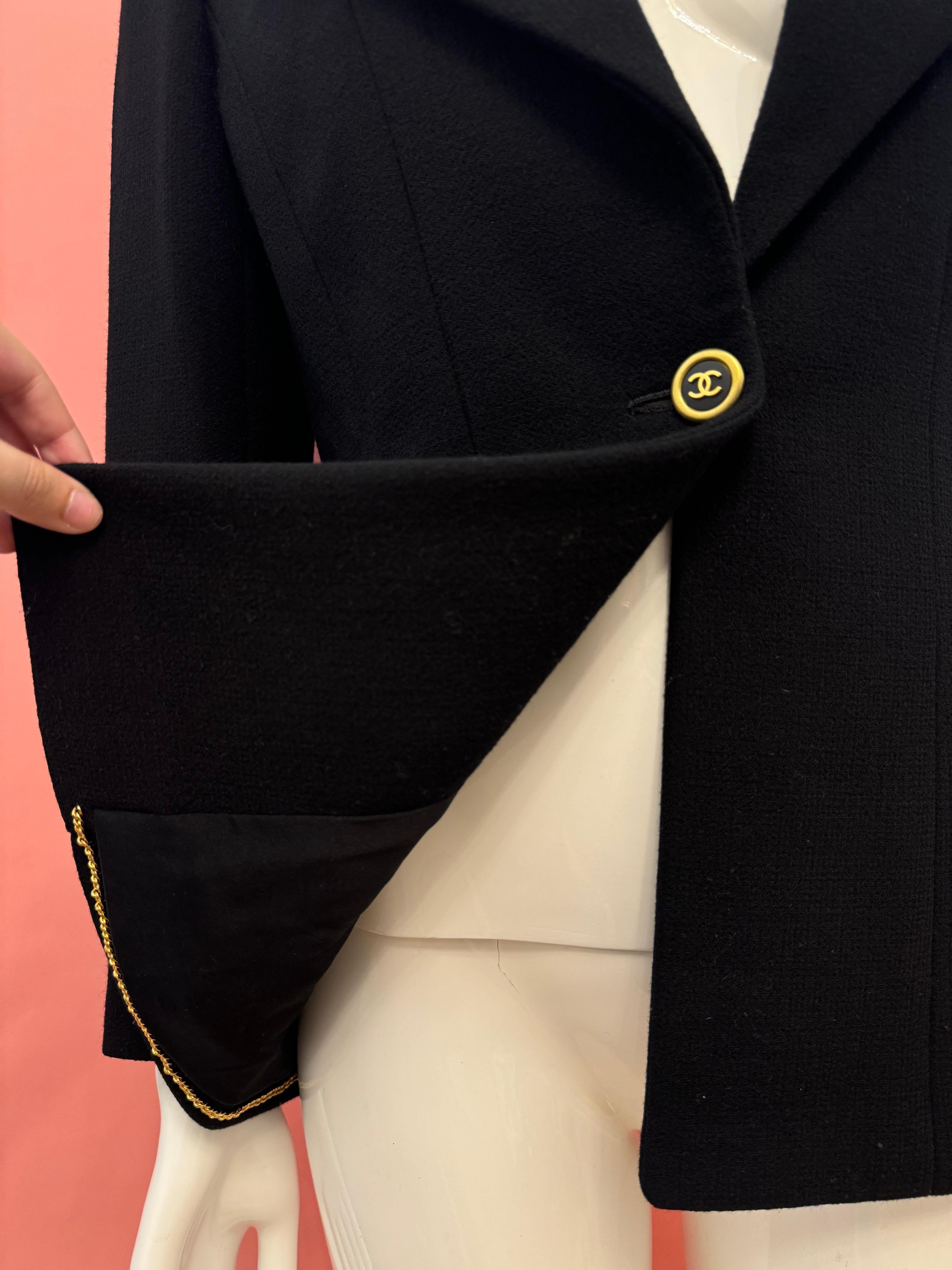 Chanel by Karl Lagerfeld F/W 1994 black jacket logo buttons In Excellent Condition For Sale In PARIS, FR