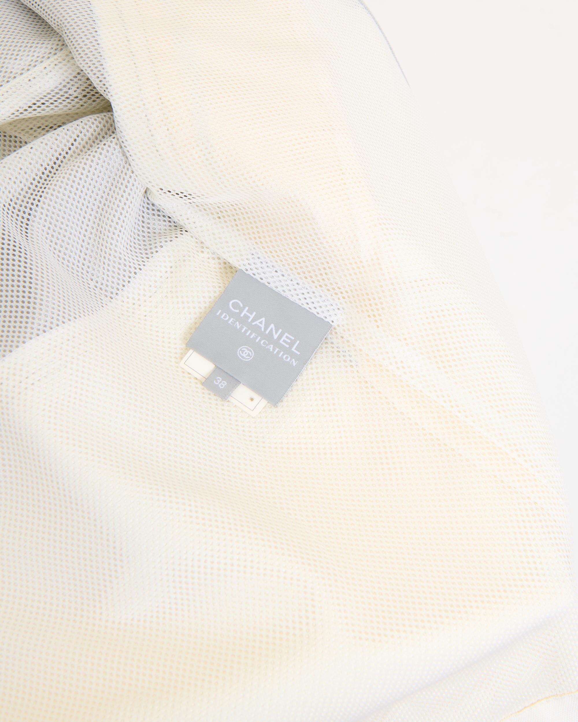 Chanel by Karl Lagerfeld F/W 2001 Dove gray and white zip-up sport jacket For Sale 7