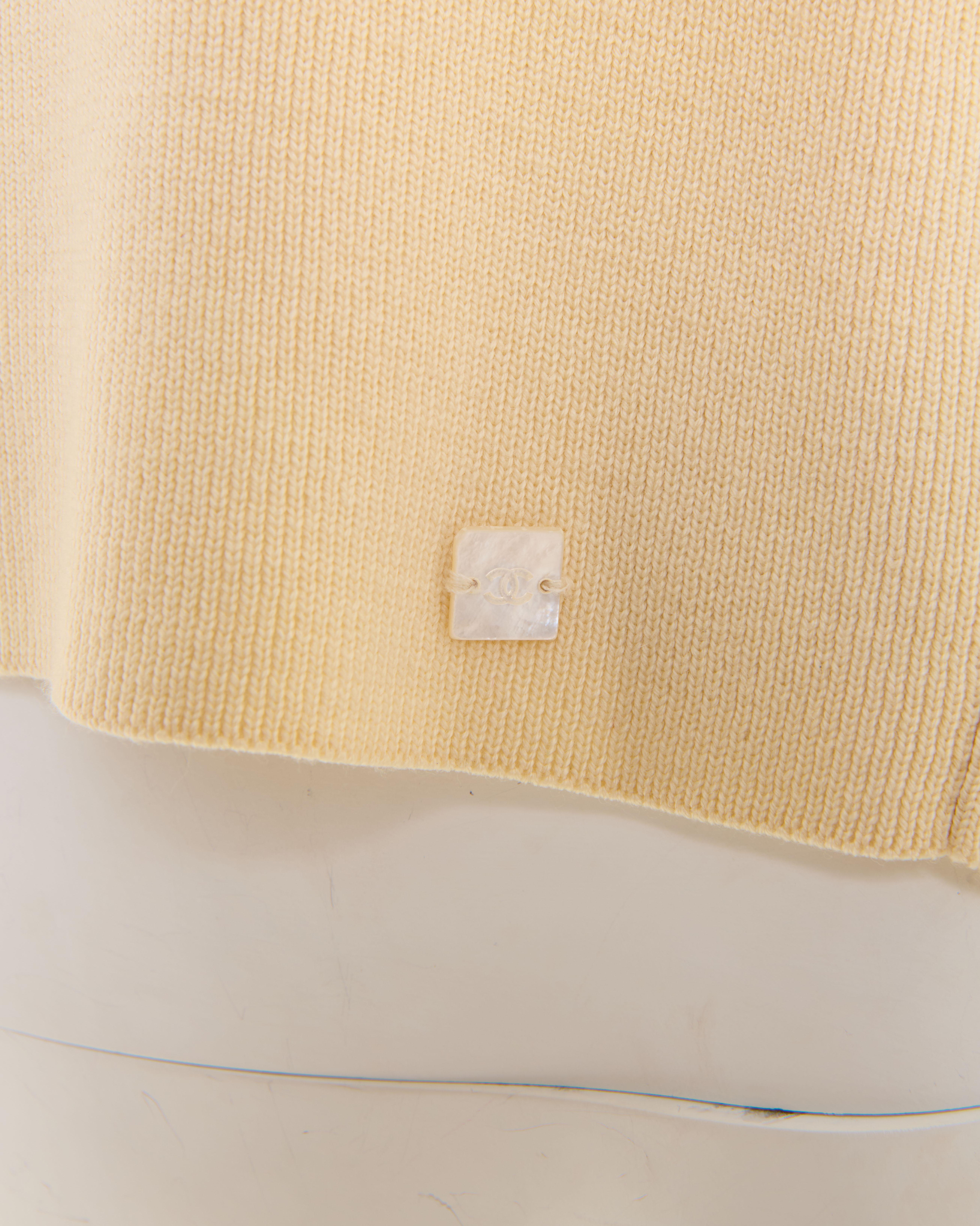 Chanel by Karl Lagerfeld F/W 2002 Off-White-Rollkragenpullover im Angebot 1