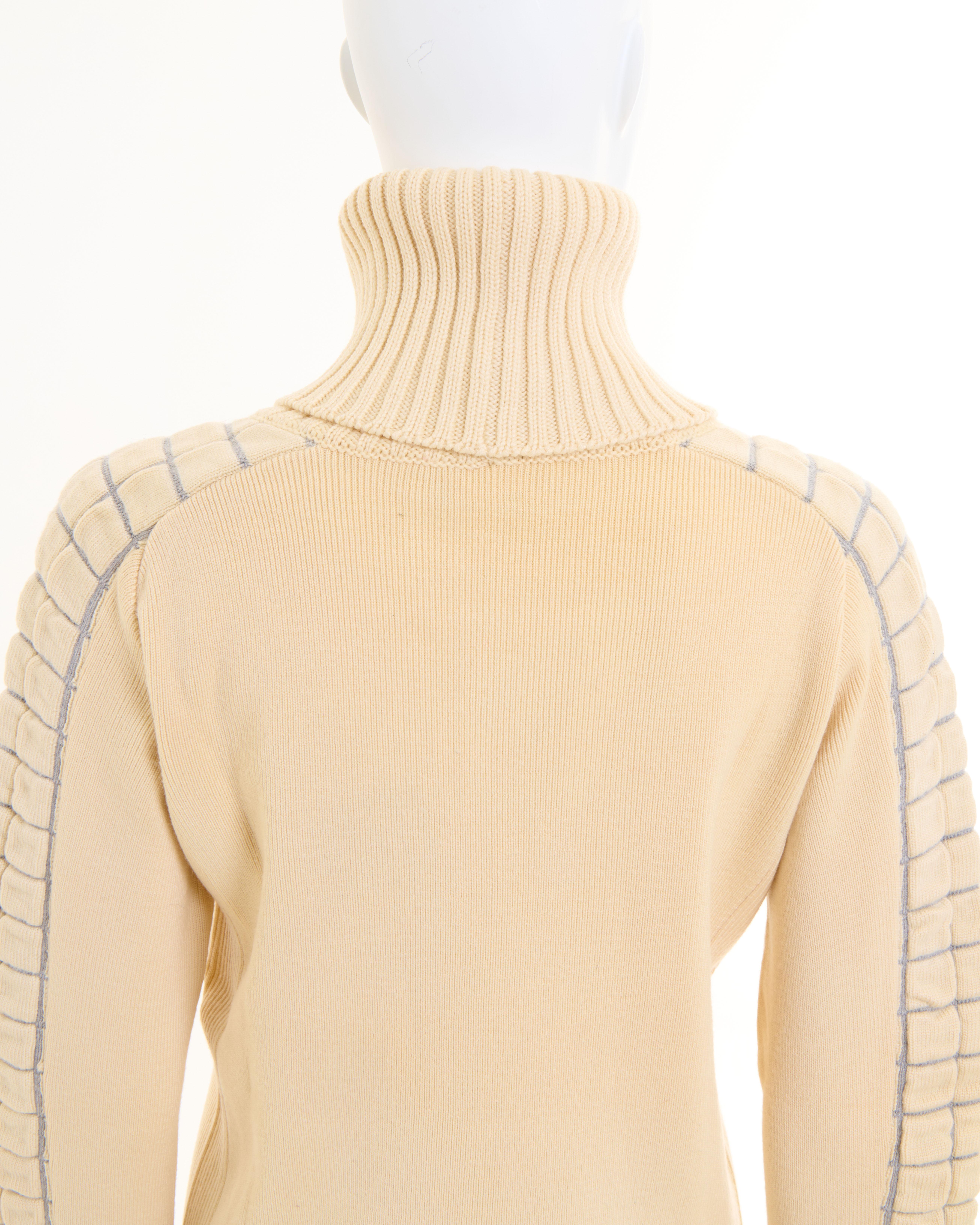 Chanel by Karl Lagerfeld F/W 2002 Off-White-Rollkragenpullover im Angebot 3