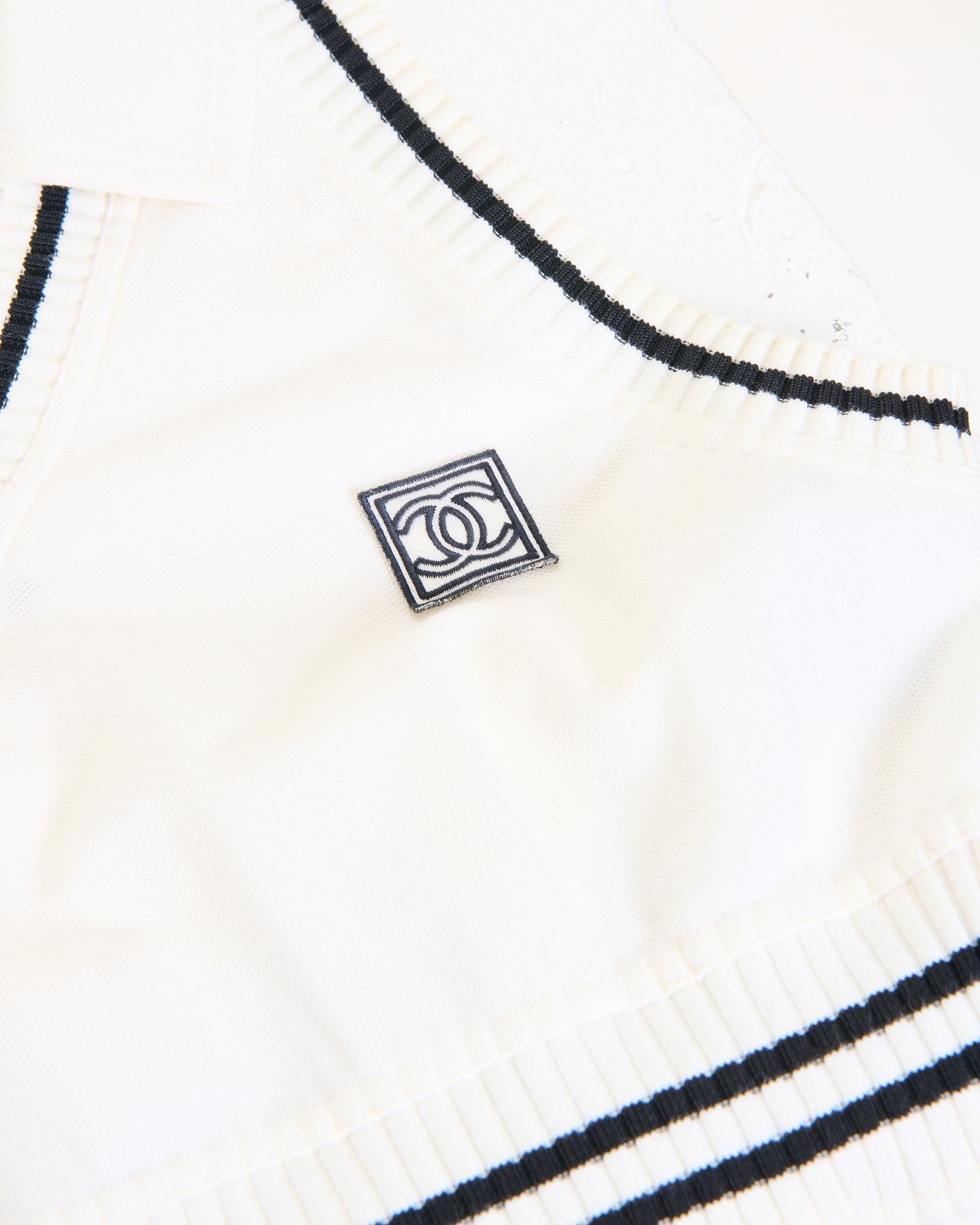 Chanel par Karl Lagerfeld F/W 2003 - Mini robe de tennis sans manches en coton blanc en vente 7
