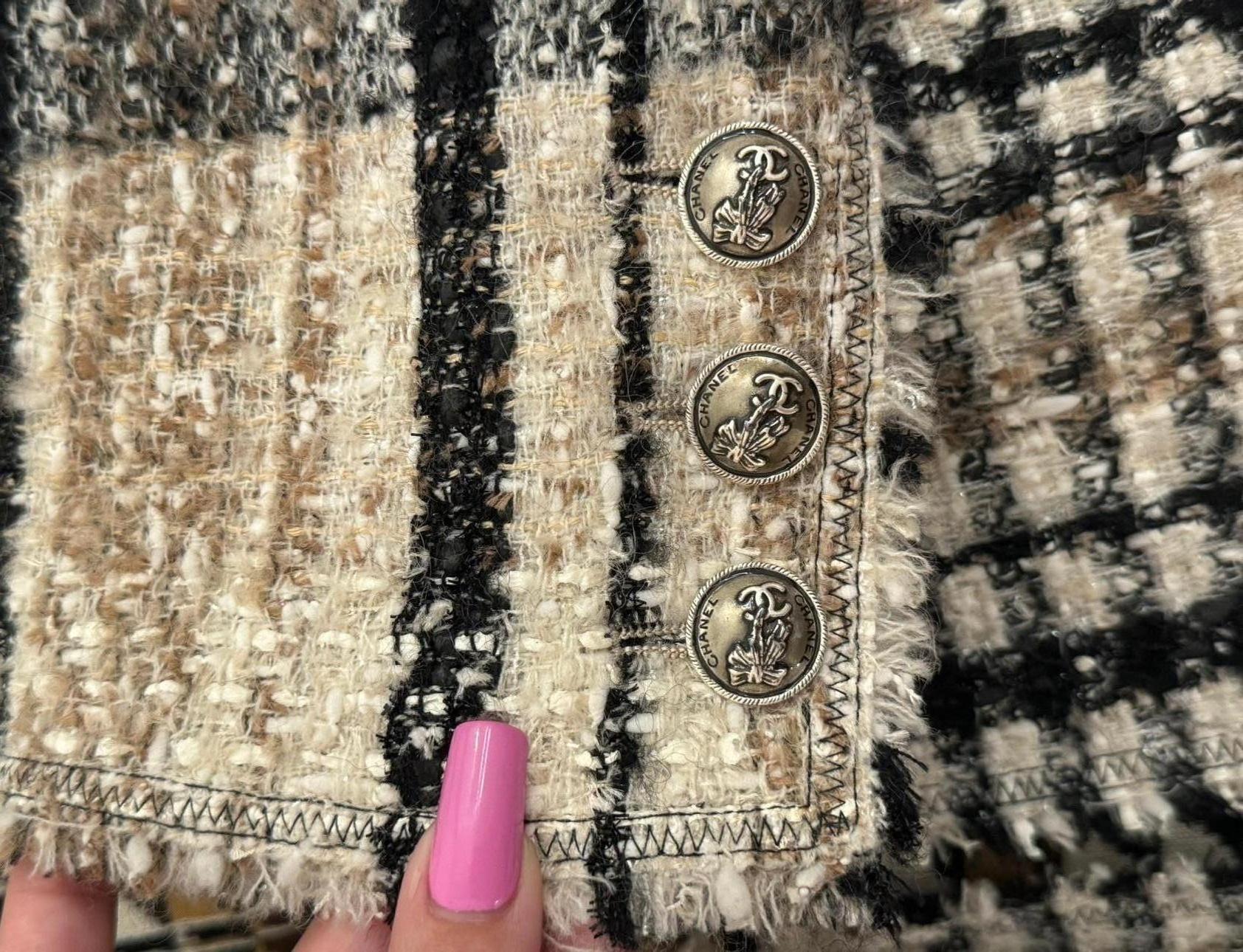 Chanel by Karl Lagerfeld F/W 2004 runway fantasy tweed jacket For Sale 5