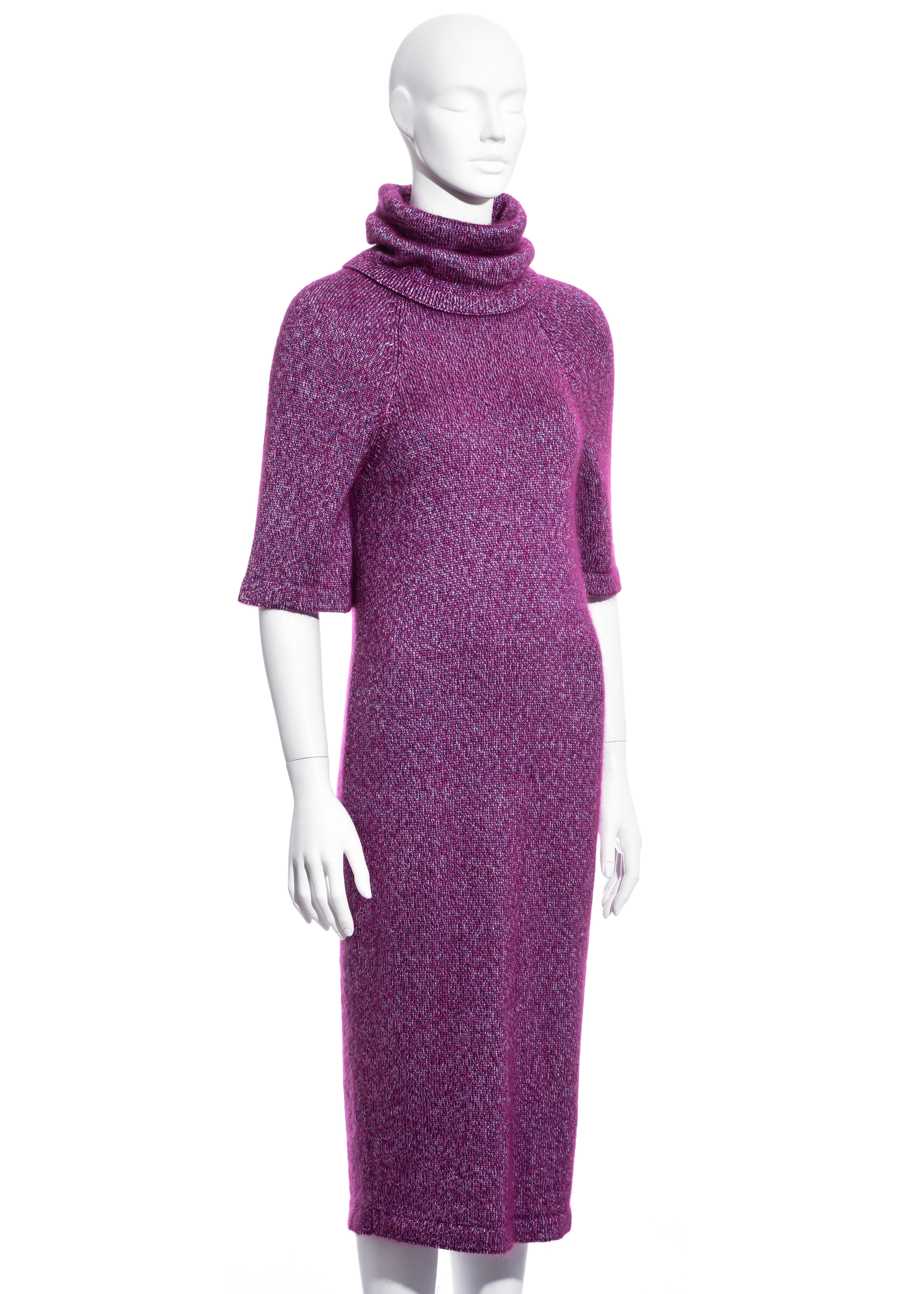 ▪ Chanel fuchsia knitted sweater dress
▪ Designed by Karl Lagerfeld 
▪ 79% Silk, 21% Mohair 
▪ Extra long turtle-neck 
▪ FR 36 - UK 8 - US 4
▪ Fall-Winter 2015