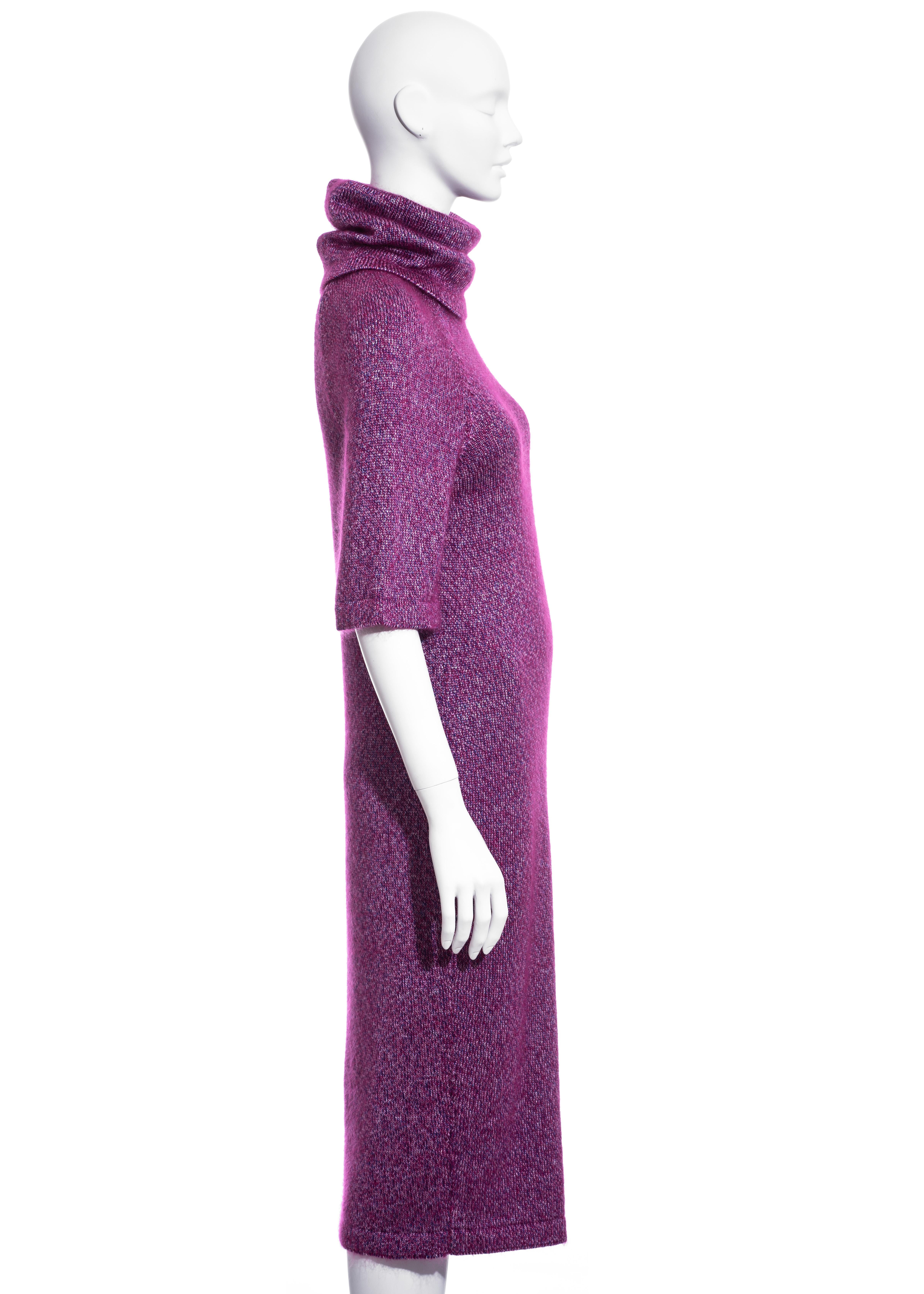 Robe pull à col roulé en mohair et soie fuchsia Chanel by Karl Lagerfeld, A/H 2015 en vente 3