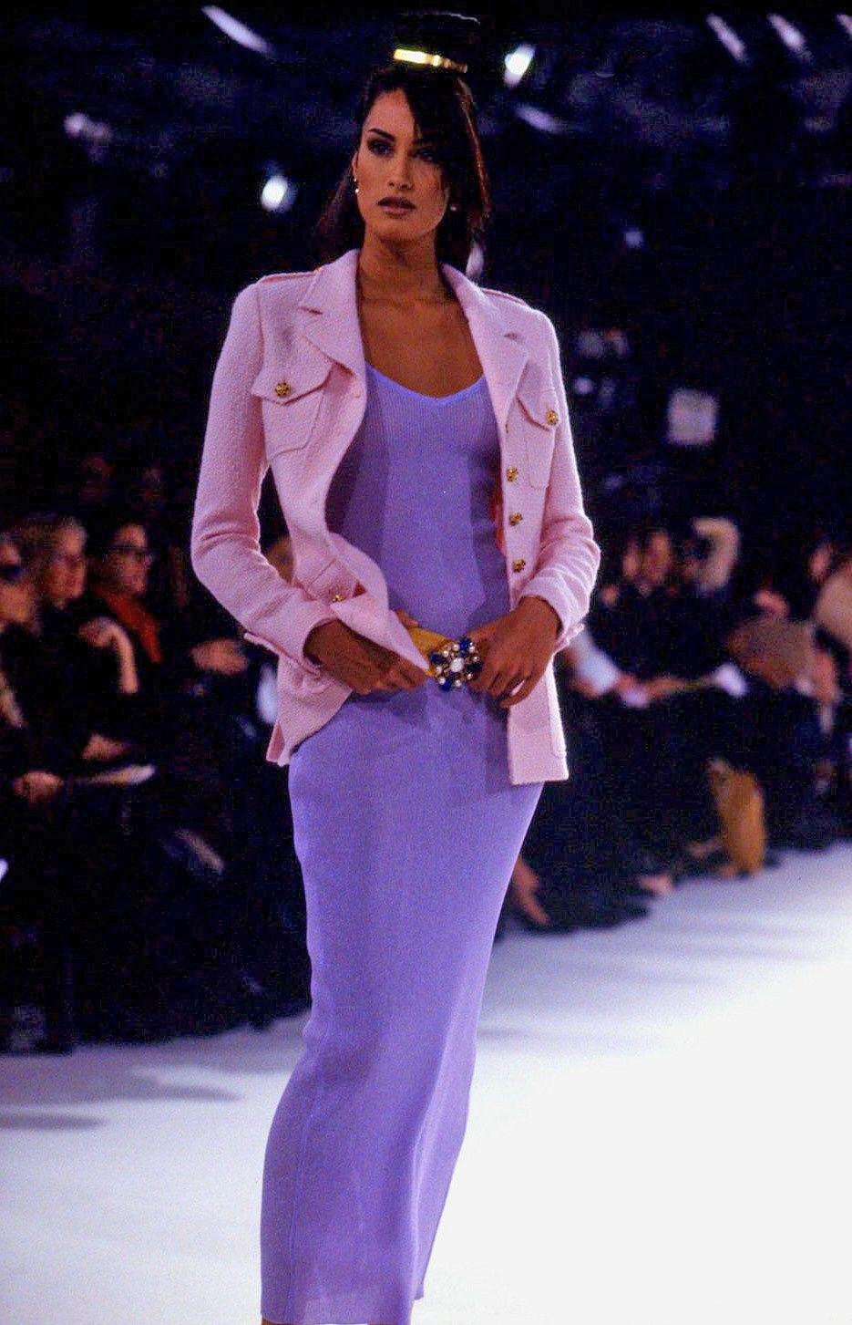 De las mujeres Chanel by Karl Lagerfeld Vestido camisero de lúrex dorado, fw 1996 en venta