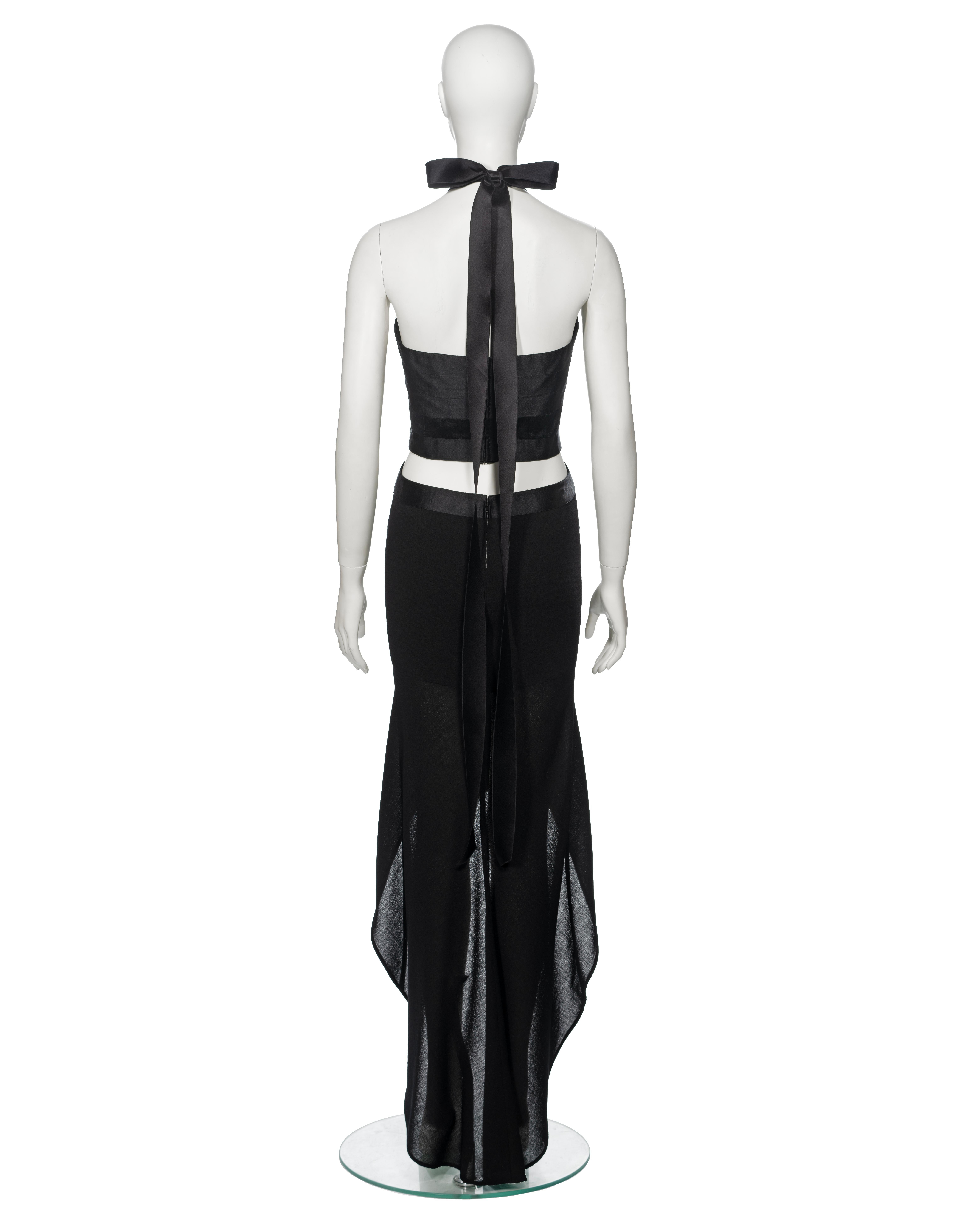 Robe de soirée haute couture Chanel par Karl Lagerfeld en soie noire, saison 1994 en vente 9