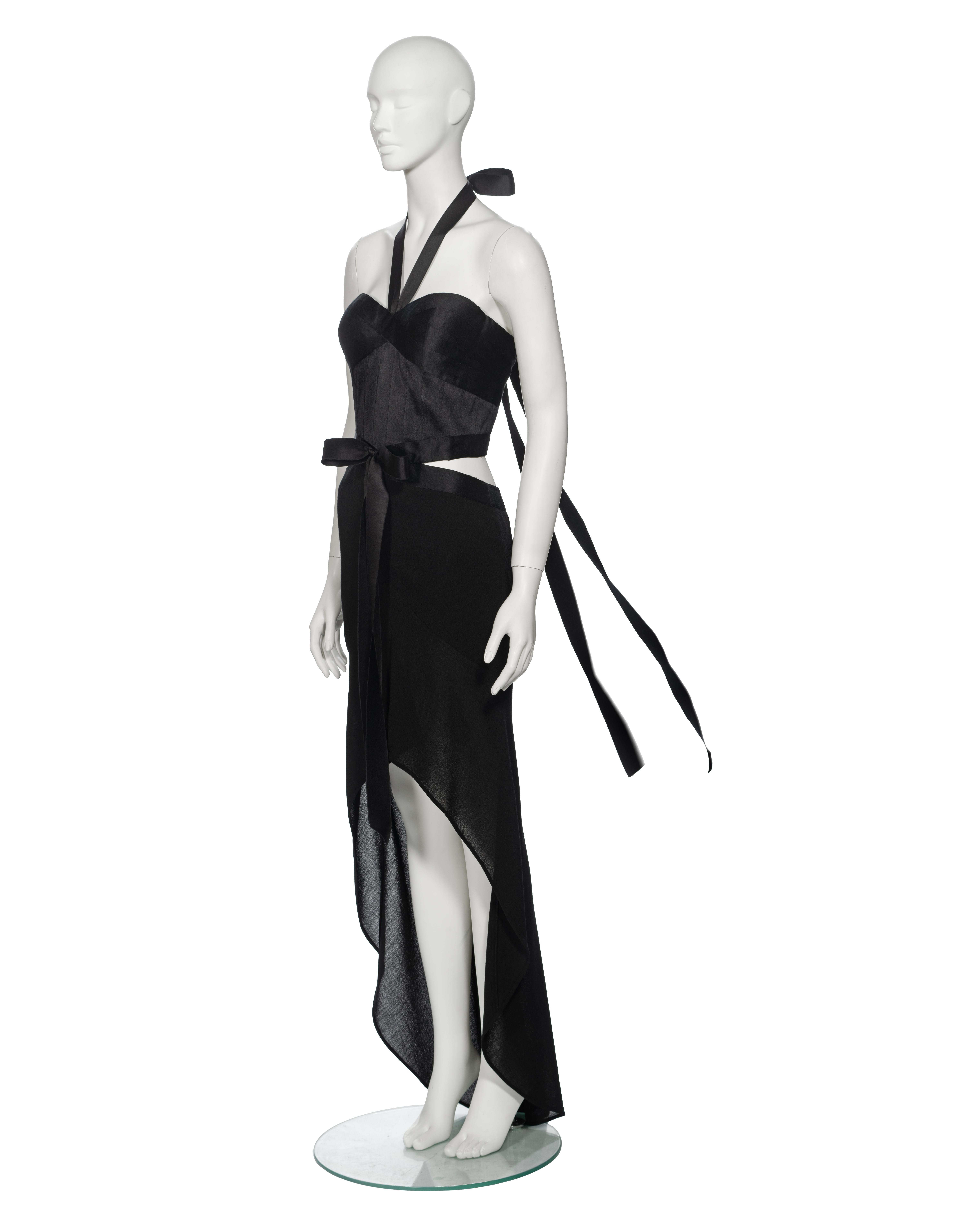 Robe de soirée haute couture Chanel par Karl Lagerfeld en soie noire, saison 1994 en vente 13