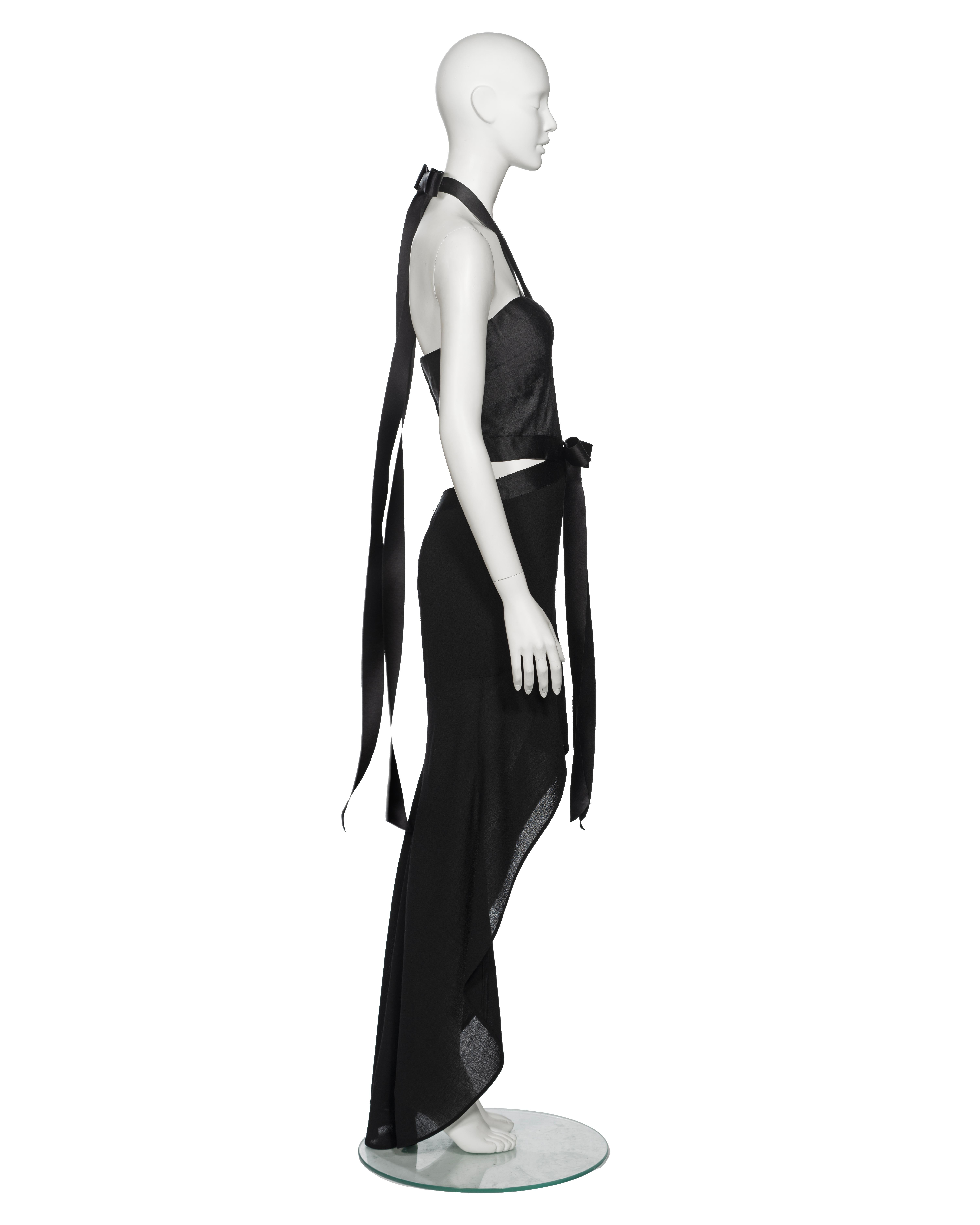 Robe de soirée haute couture Chanel par Karl Lagerfeld en soie noire, saison 1994 en vente 4