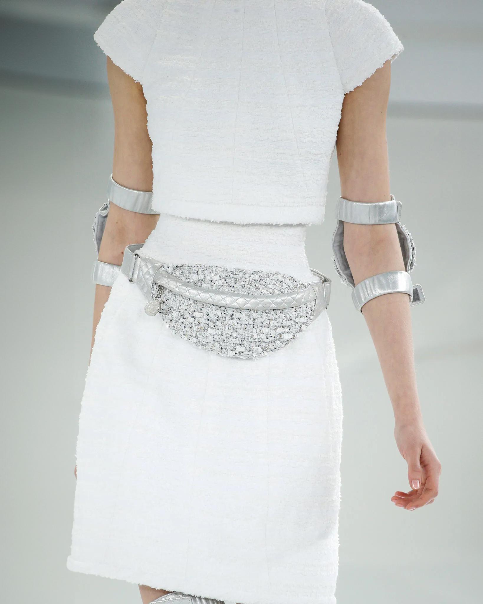 Chanel by Karl Lagerfeld Haute Couture White Bouclé Corseted Skirt Suit, ss 2014 For Sale 11