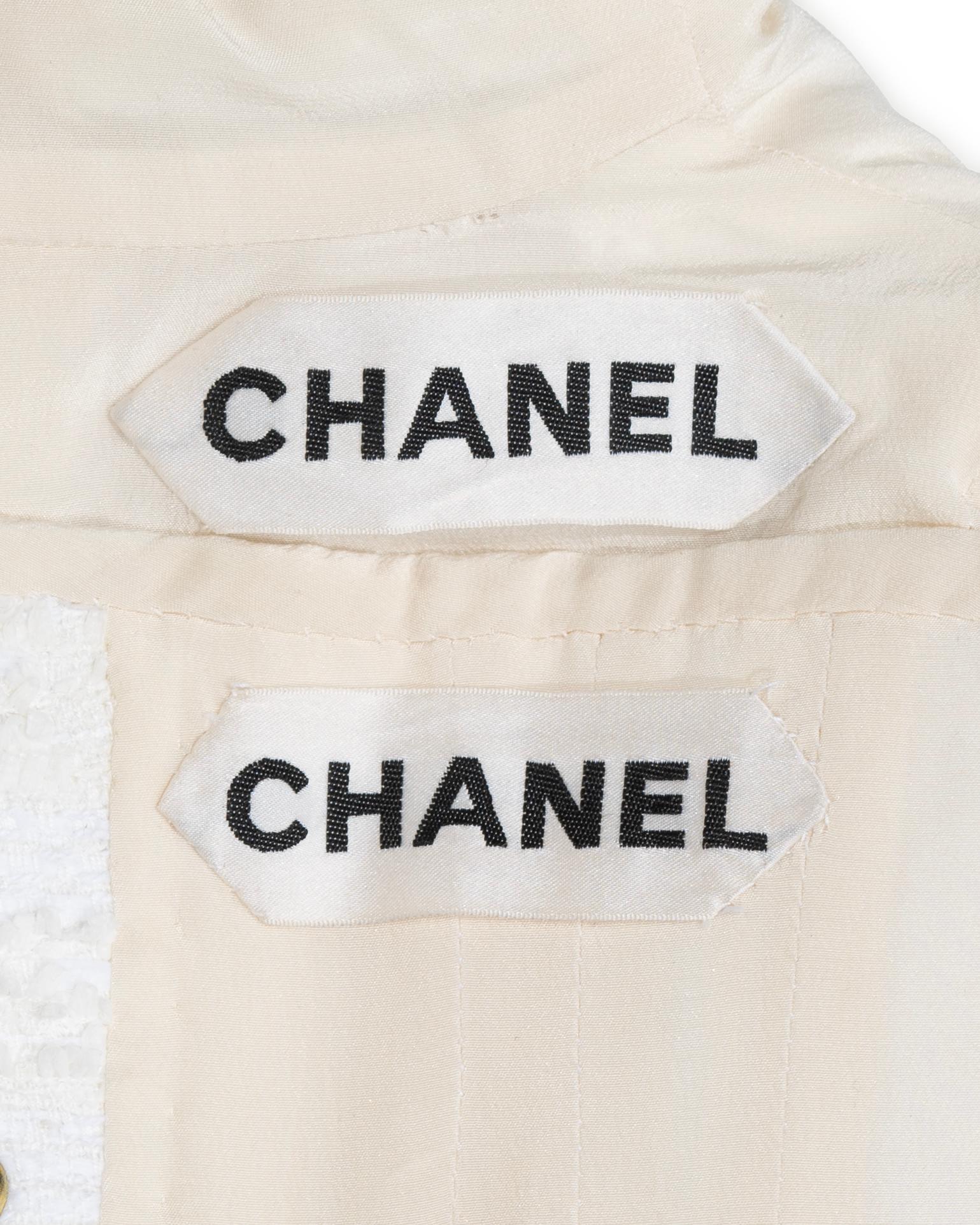 Chanel by Karl Lagerfeld Haute Couture Costume jupe corse en bouclé blanc, ss 2014. en vente 13