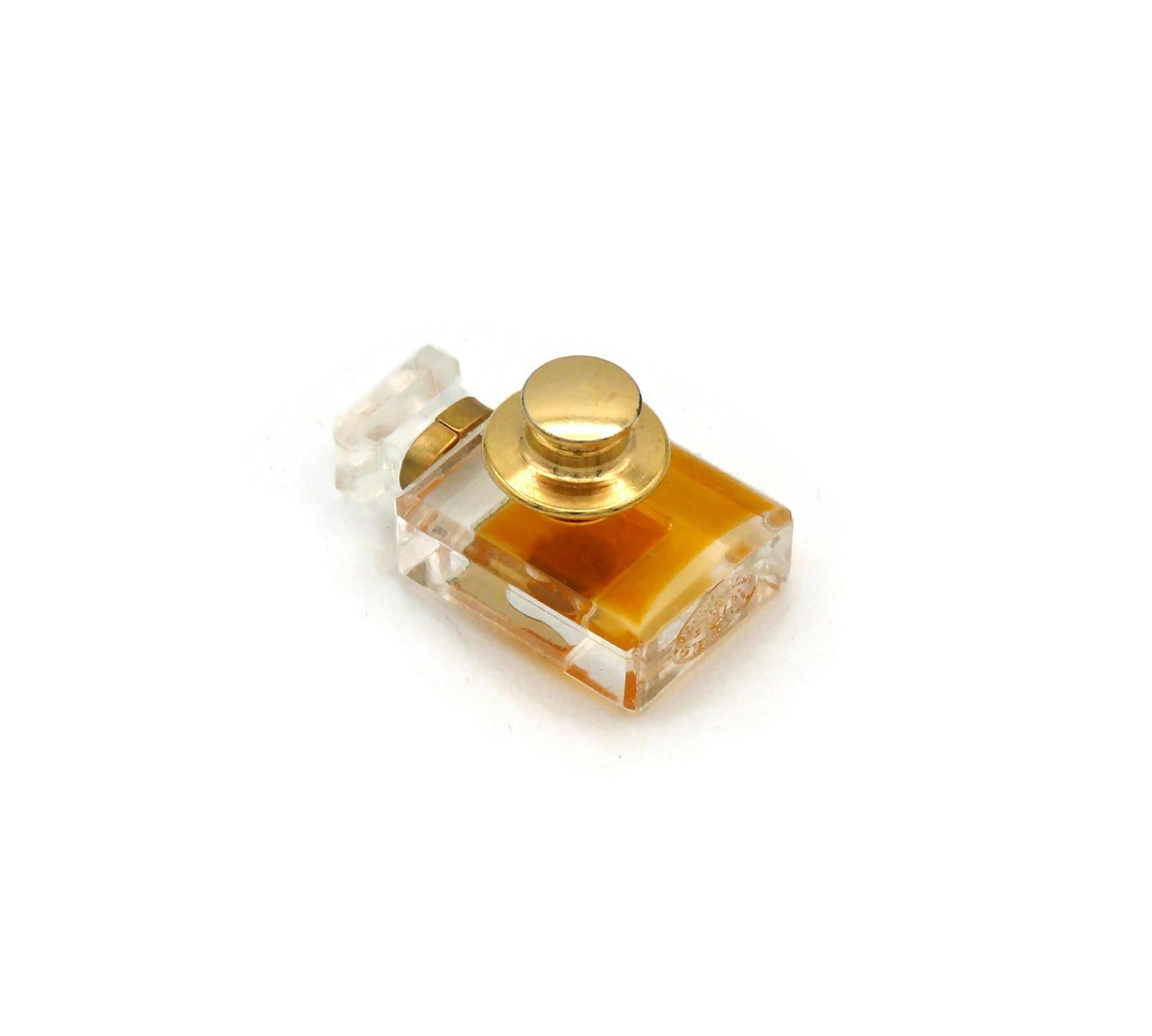CHANEL by KARL LAGERFELD Iconic No. 5 Perfume Bottle Pin Brooch, 2005 In Good Condition For Sale In Nice, FR