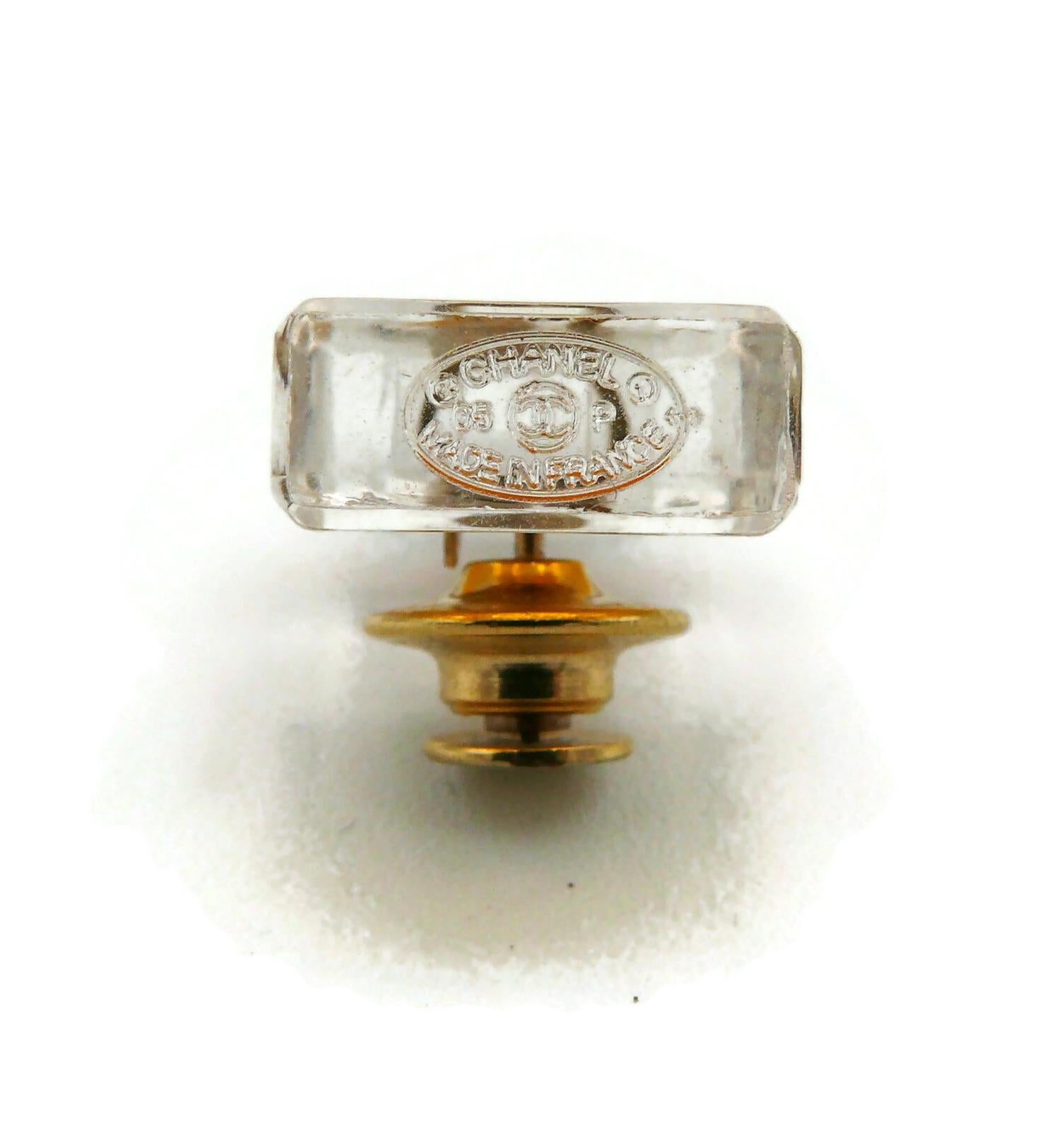 Spilla CHANEL by KARL LAGERFELD Iconic No. 5 Perfume Bottle, 2005 in vendita 4