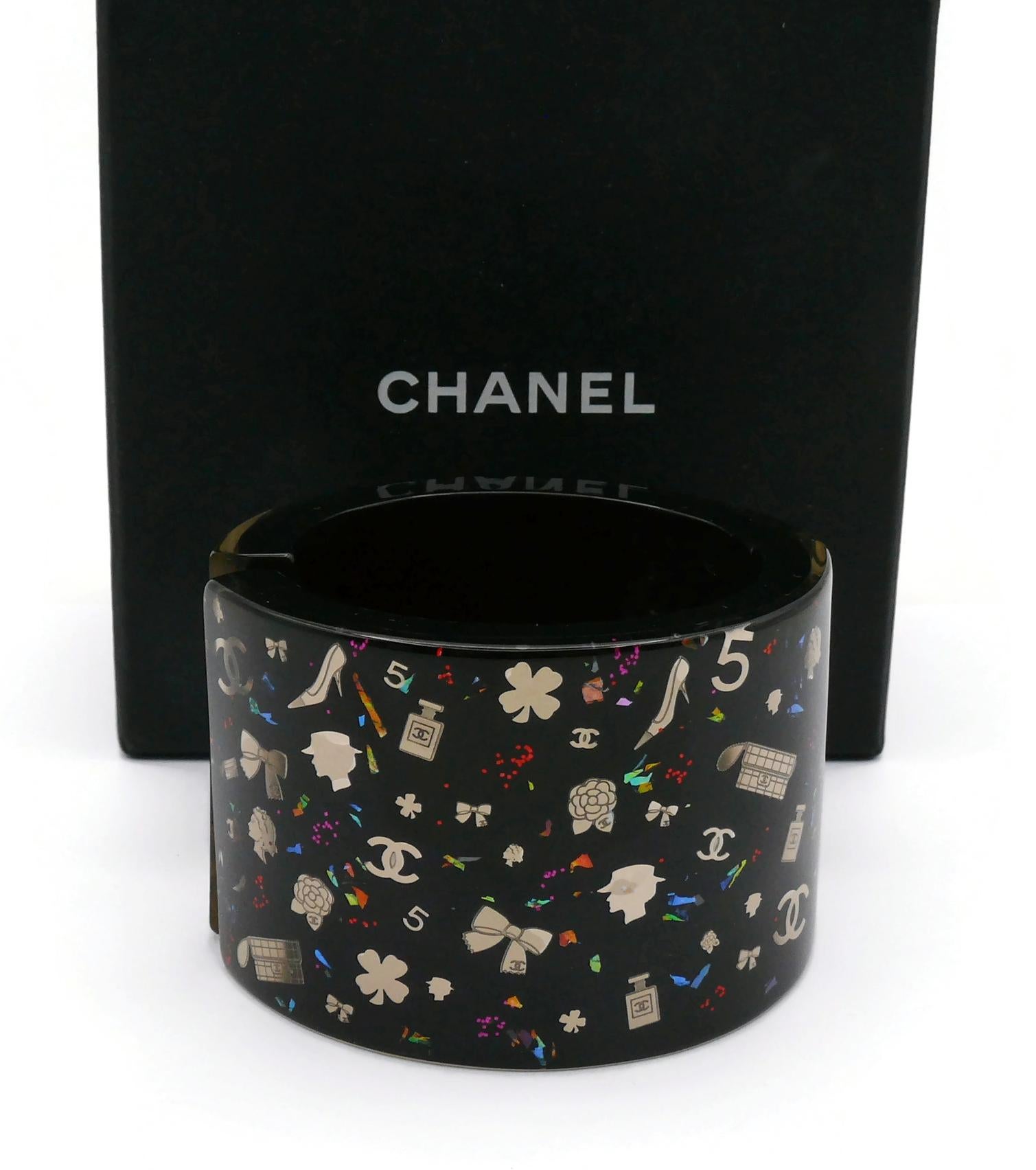 CHANEL by KARL LAGERFELD Iconic Symbols Black Cuff Bracelet, Fall 2006 In Good Condition For Sale In Nice, FR