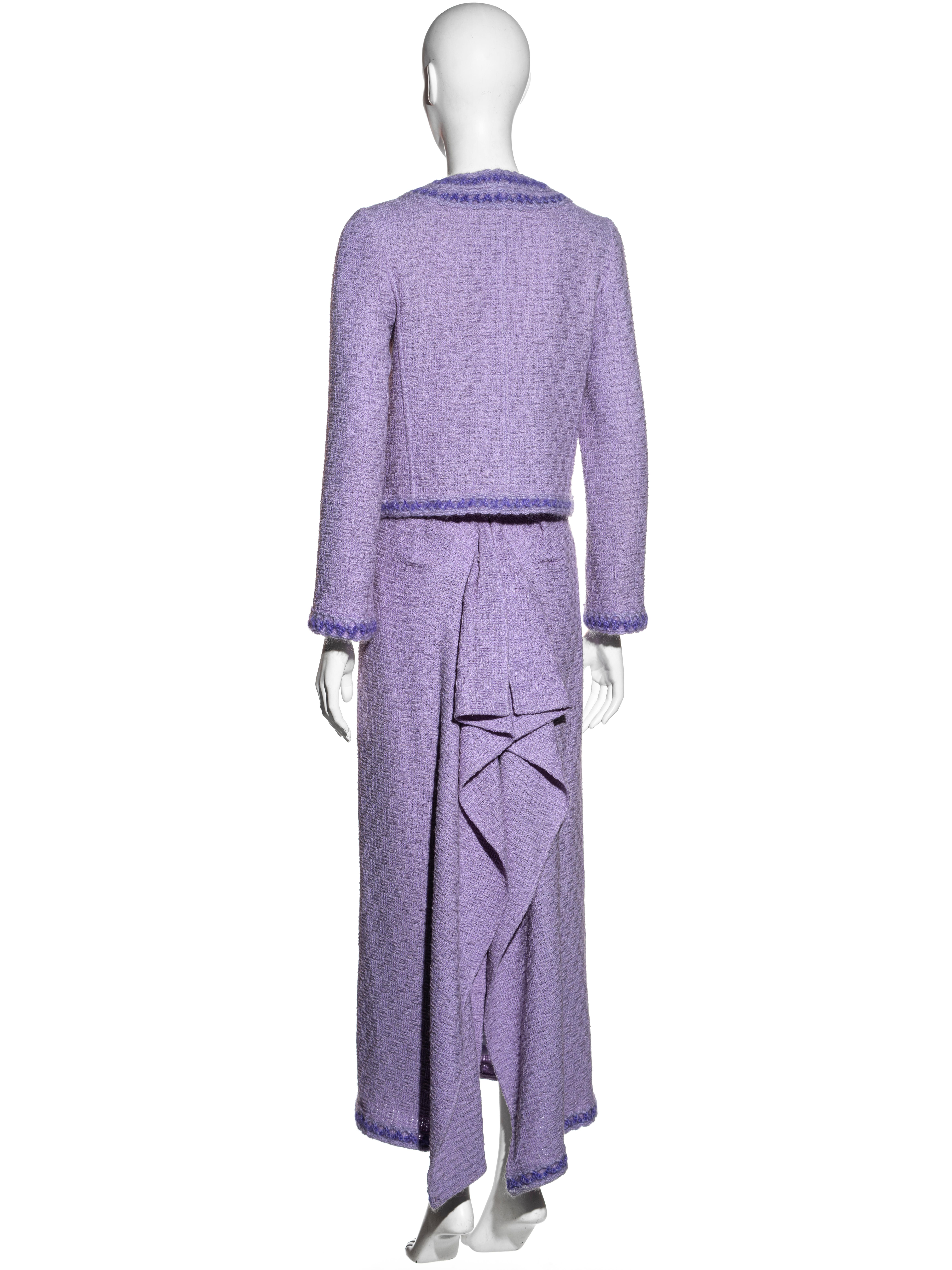 Tailleur veste et jupe longue en tweed lilas Chanel by Karl Lagerfeld, A/H 1998 en vente 8