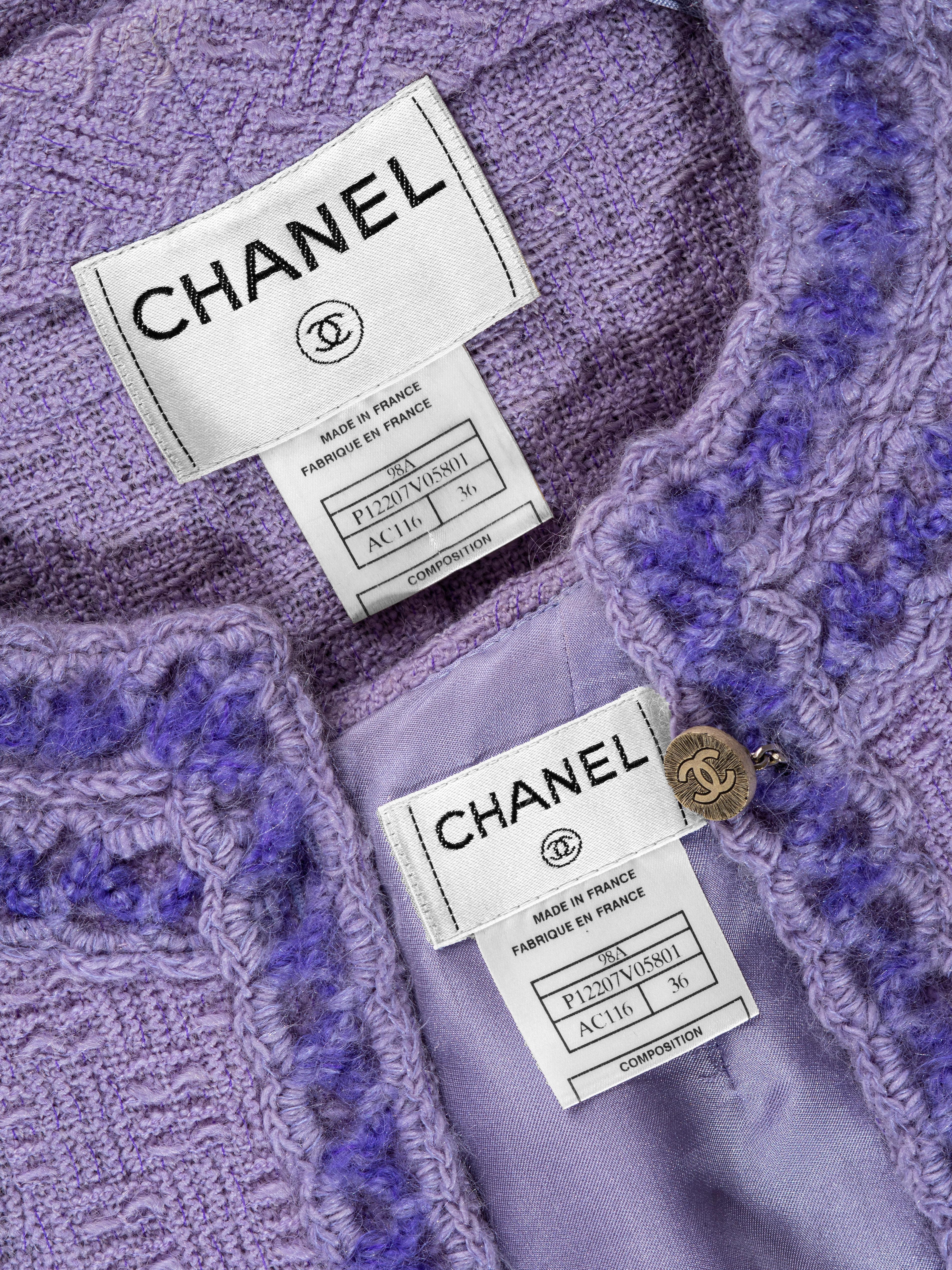 Tailleur veste et jupe longue en tweed lilas Chanel by Karl Lagerfeld, A/H 1998 en vente 10