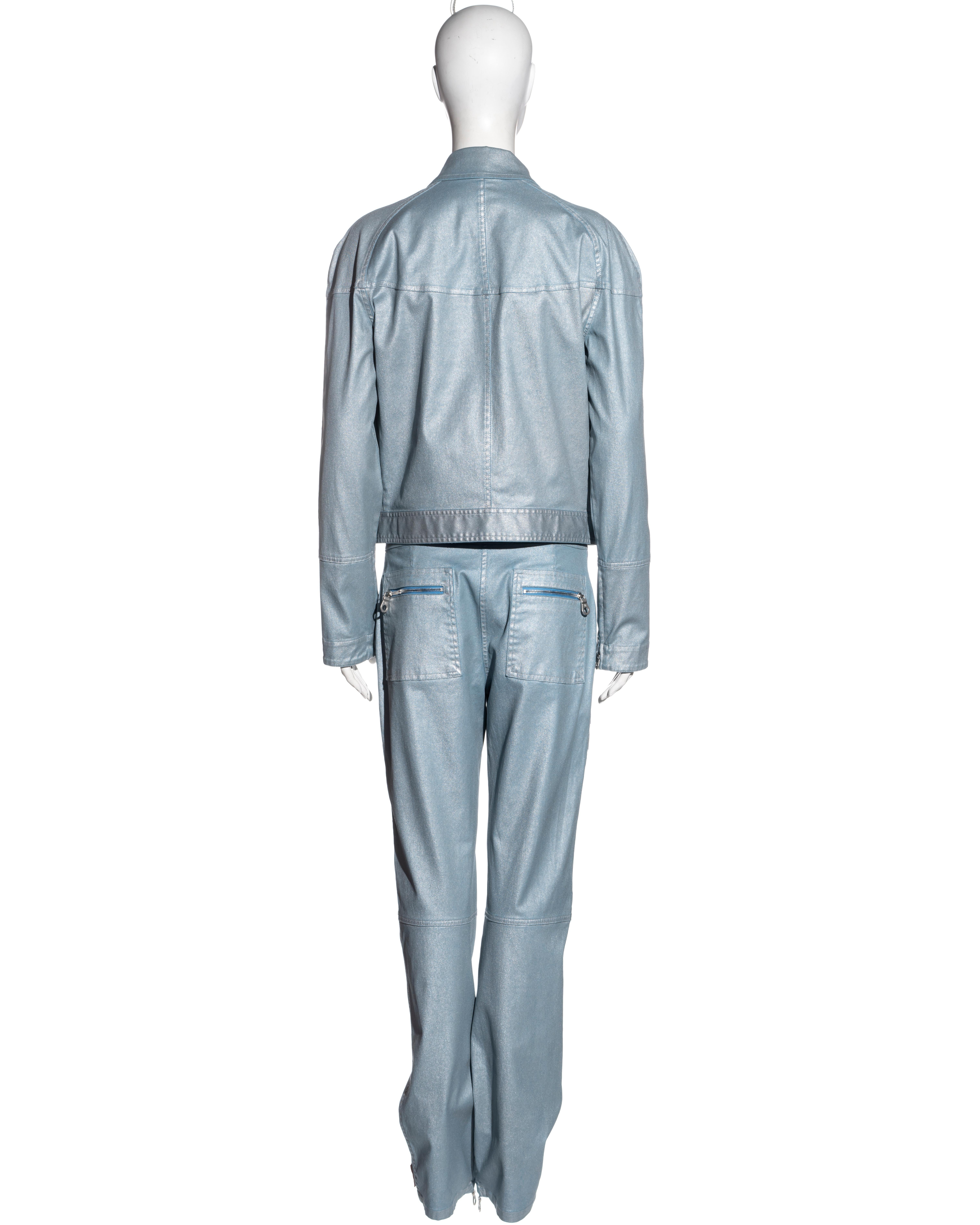 Ensemble veste et pantalon en coton bleu métallisé Chanel par Karl Lagerfeld, printemps-été 2002 en vente 6