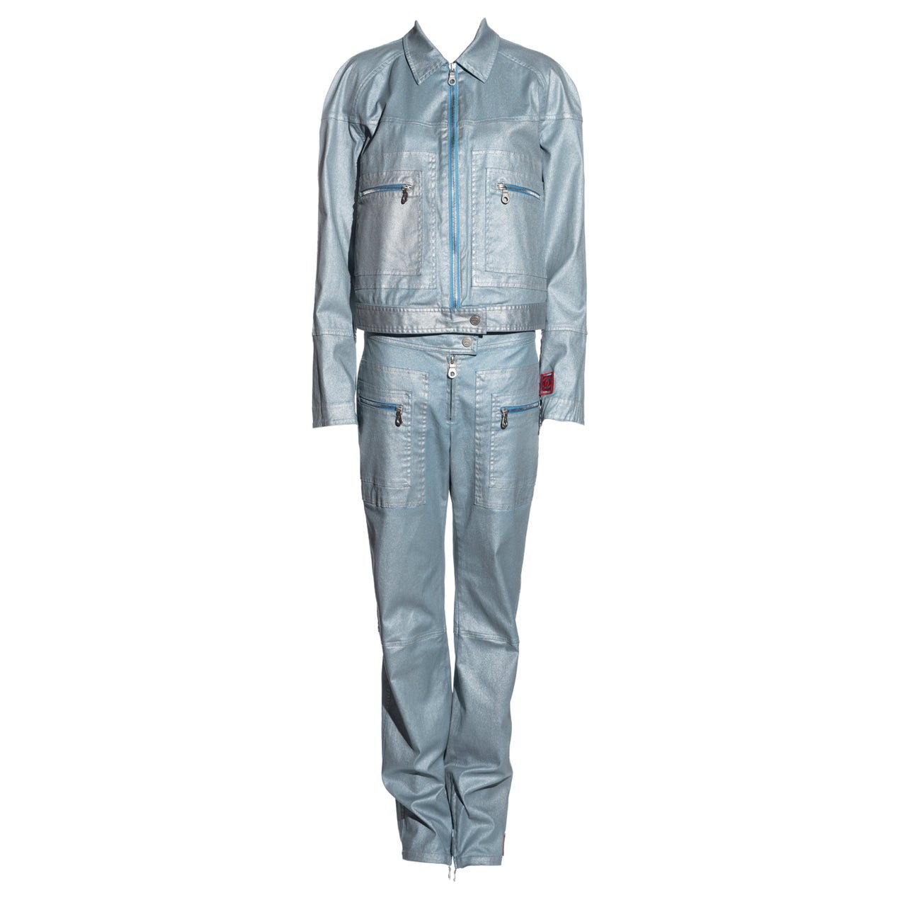Ensemble veste et pantalon en coton bleu métallisé Chanel par Karl Lagerfeld, printemps-été 2002