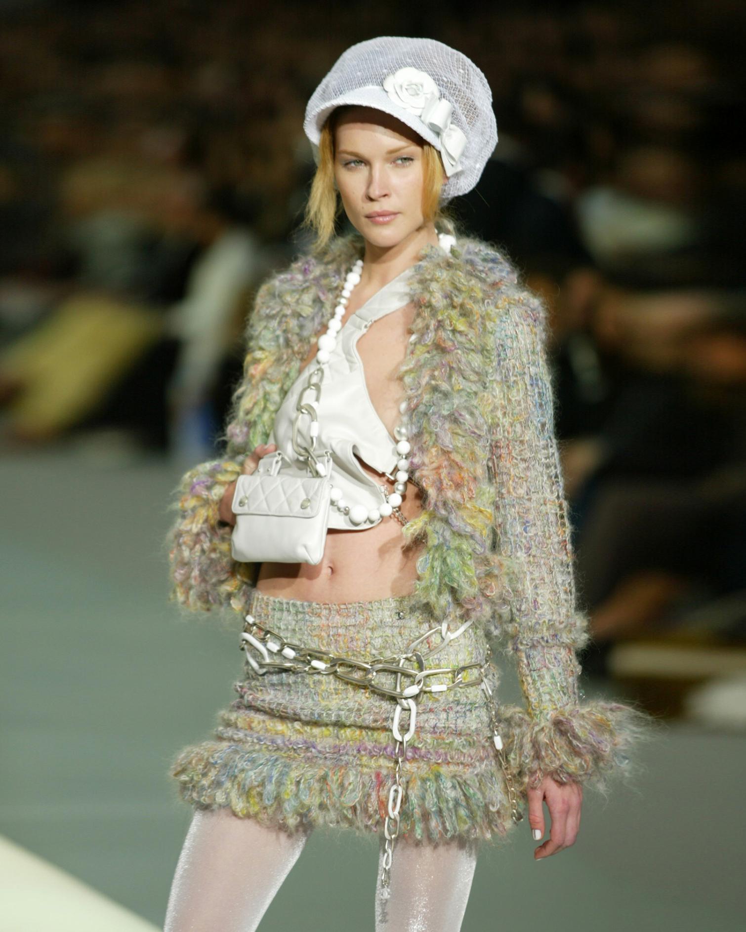 Combinaison jupe en mohair multicolore à mailles ouvertes Chanel by Karl Lagerfeld, fw 2003 Excellent état - En vente à London, GB