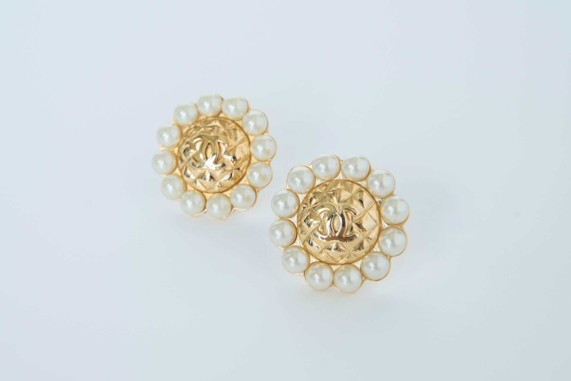 Women's Chanel By Karl Lagerfeld Oversized Gold-Tone & Faux Pearls CC Clip-On Earrings For Sale