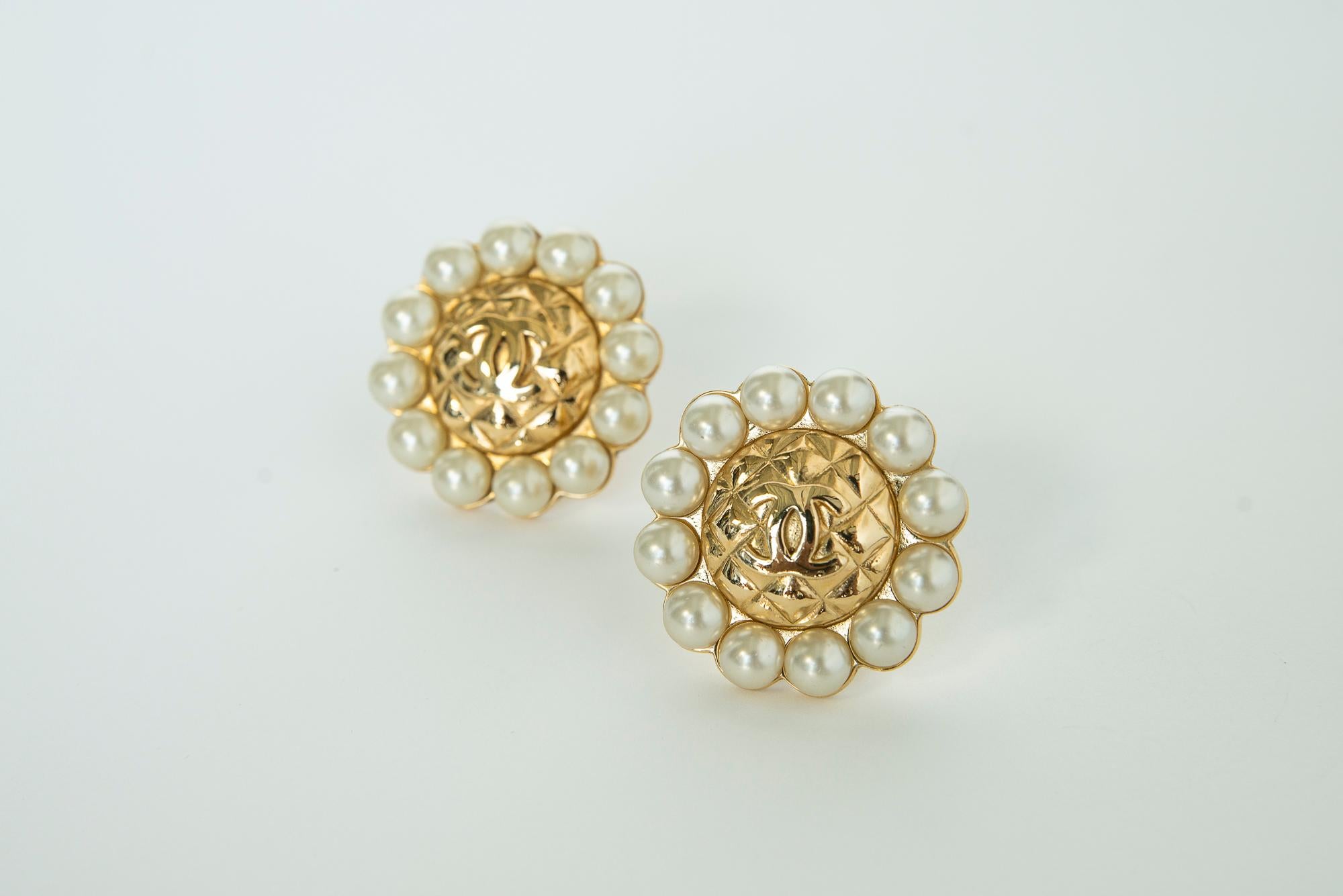 Chanel By Karl Lagerfeld Oversized Gold-Tone & Faux Pearls CC Clip-On Earrings For Sale 1