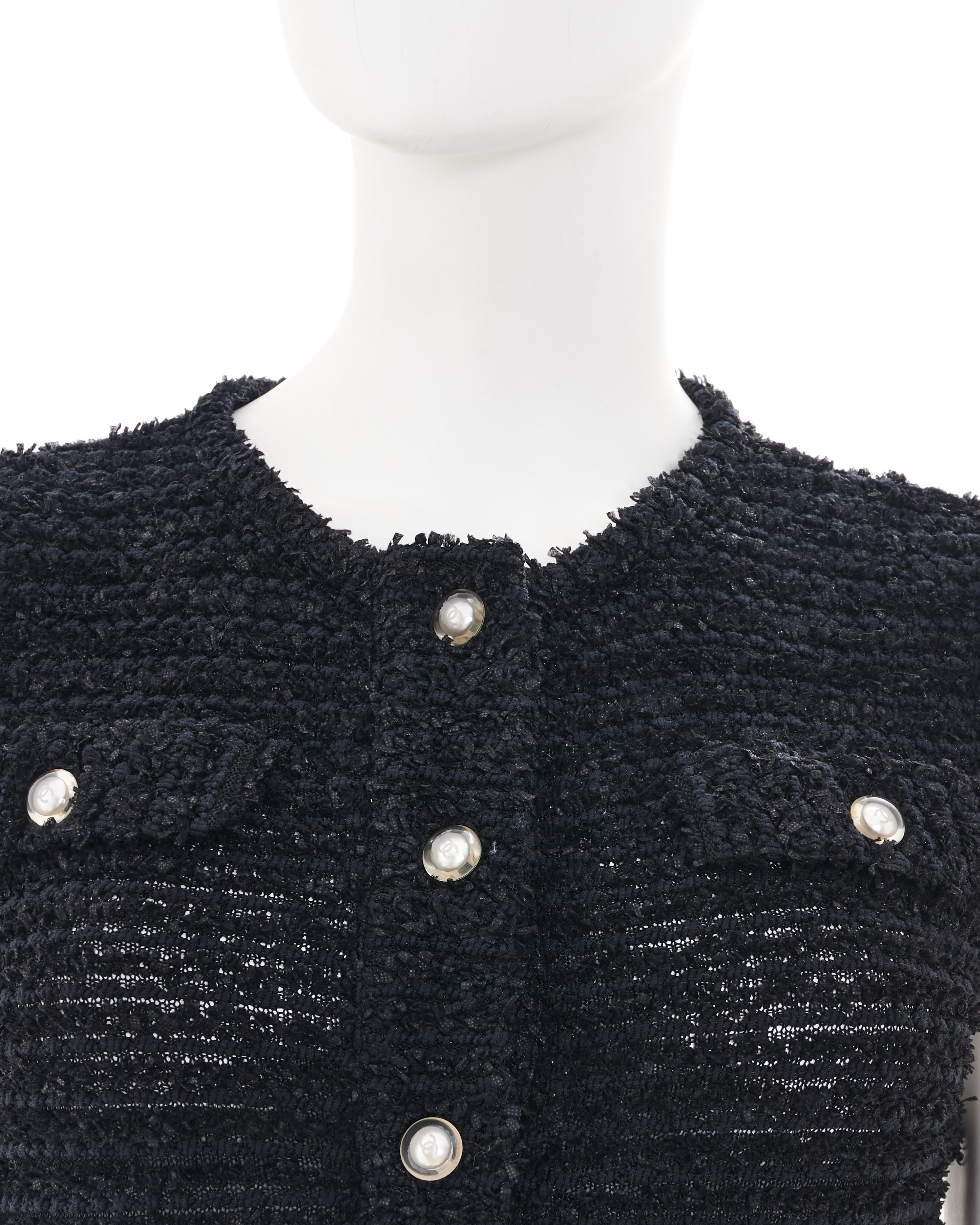 Chanel by Karl Lagerfeld Resort 2016 Black Chanel Pearlescent Button Black Tweed in vendita 2