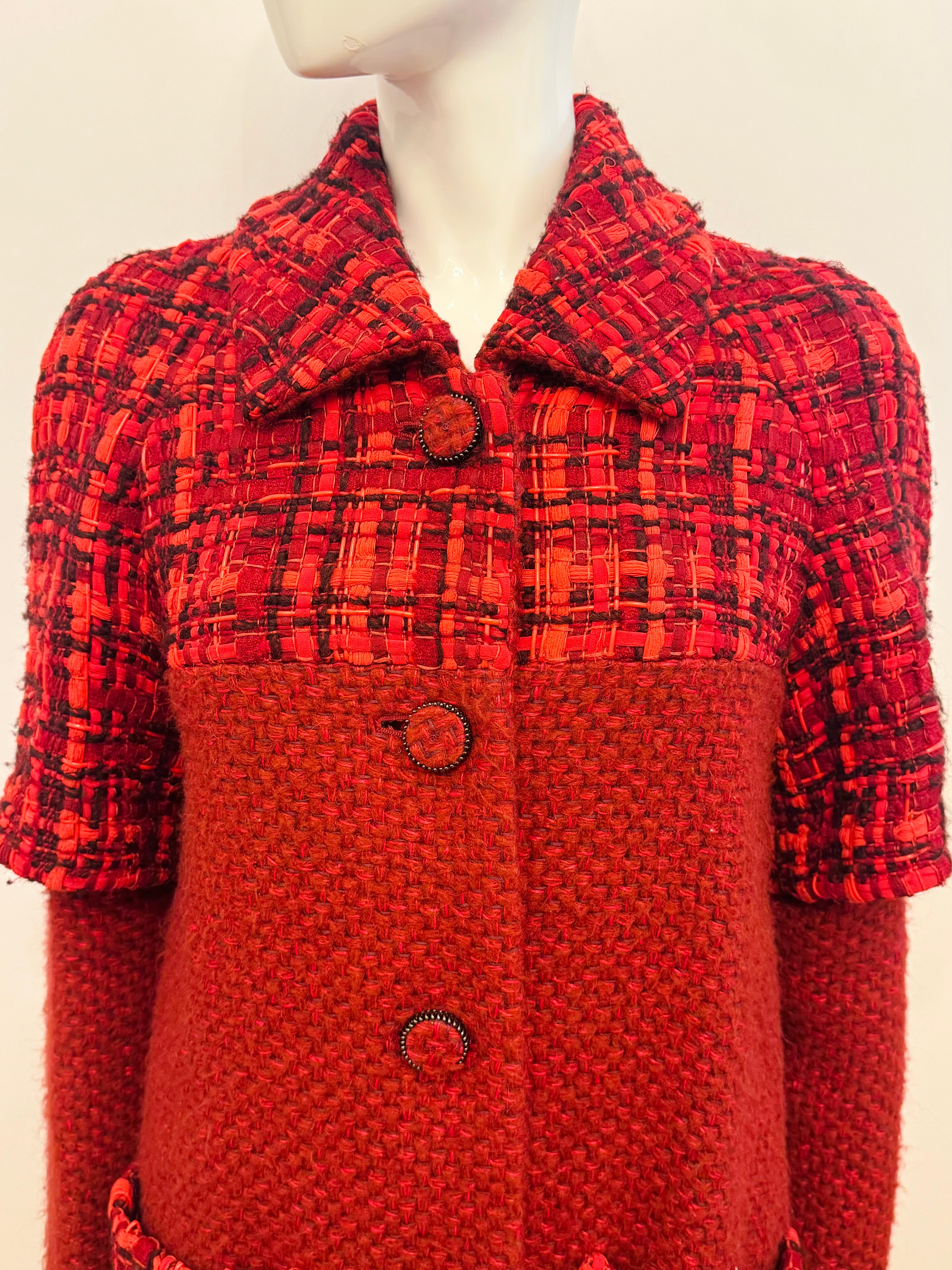 Chanel by Karl Lagerfeld Runway F/W 2016 fantasy tweed coat In Excellent Condition For Sale In PARIS, FR