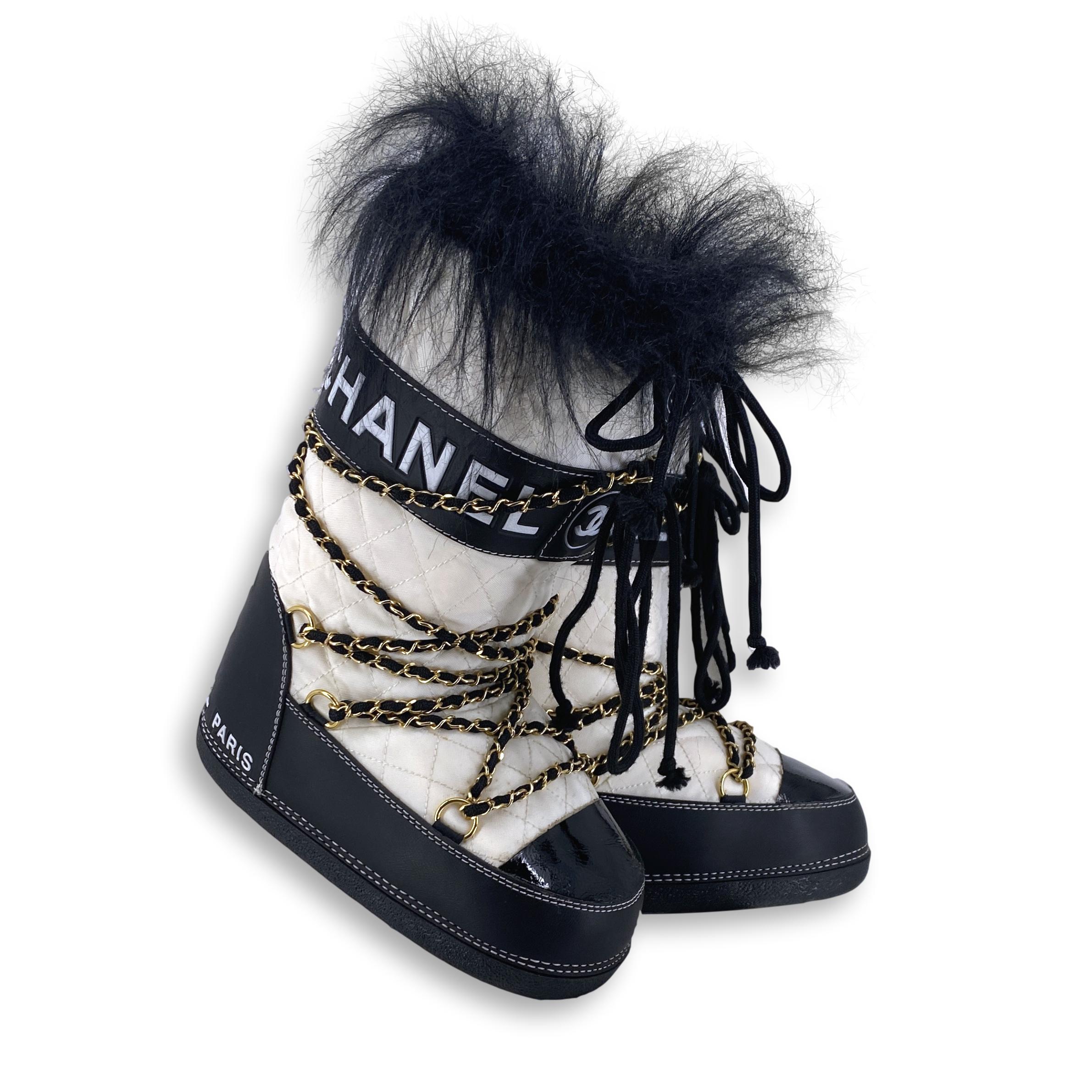 Chanel Vintage Black Quilted Apres Ski Moon Boots Size 38-40