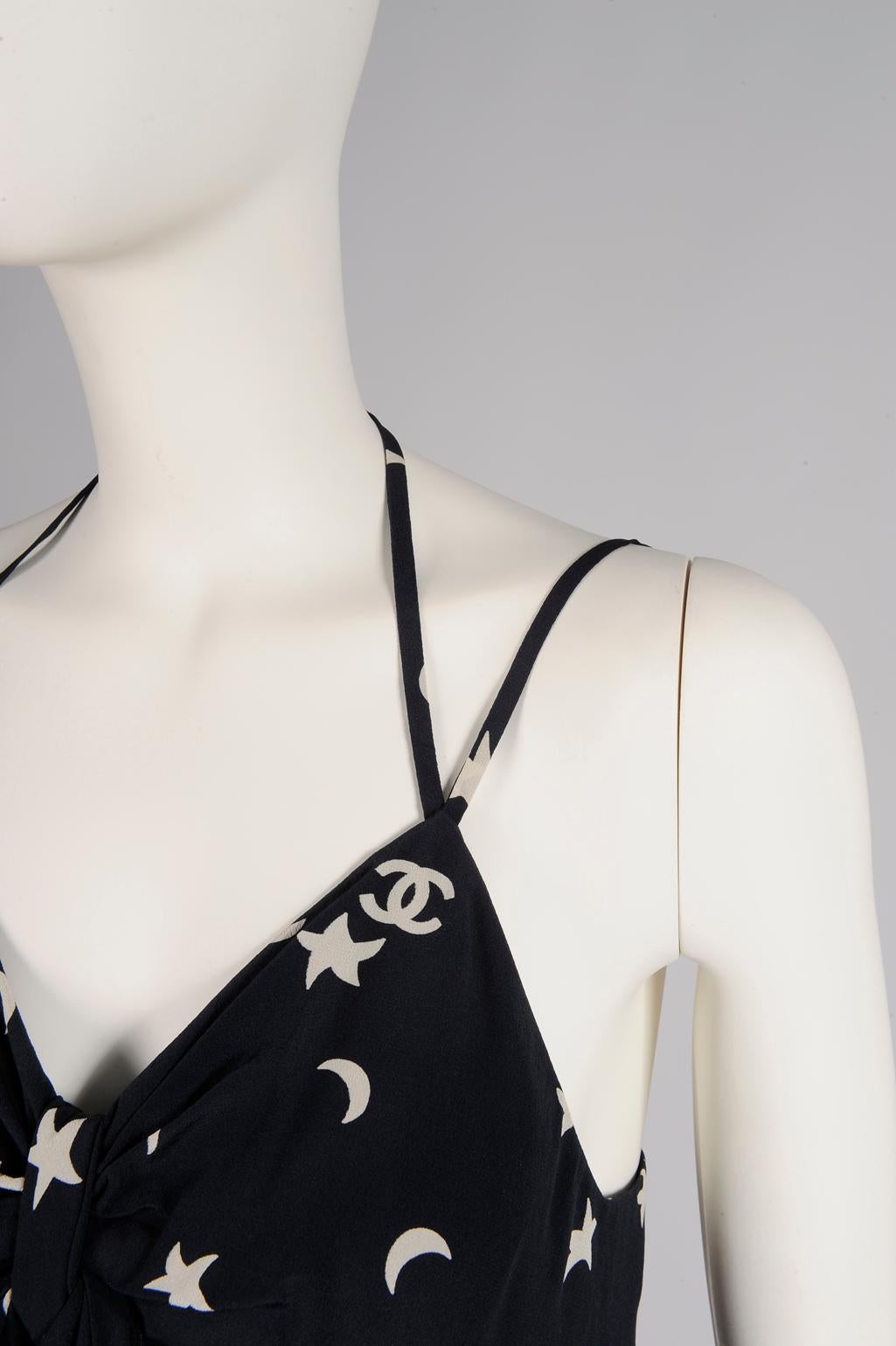 Chanel By Karl Lagerfeld Runway Star & Moon CC Logo Printed Silk Ensemble SS2008 en vente 7