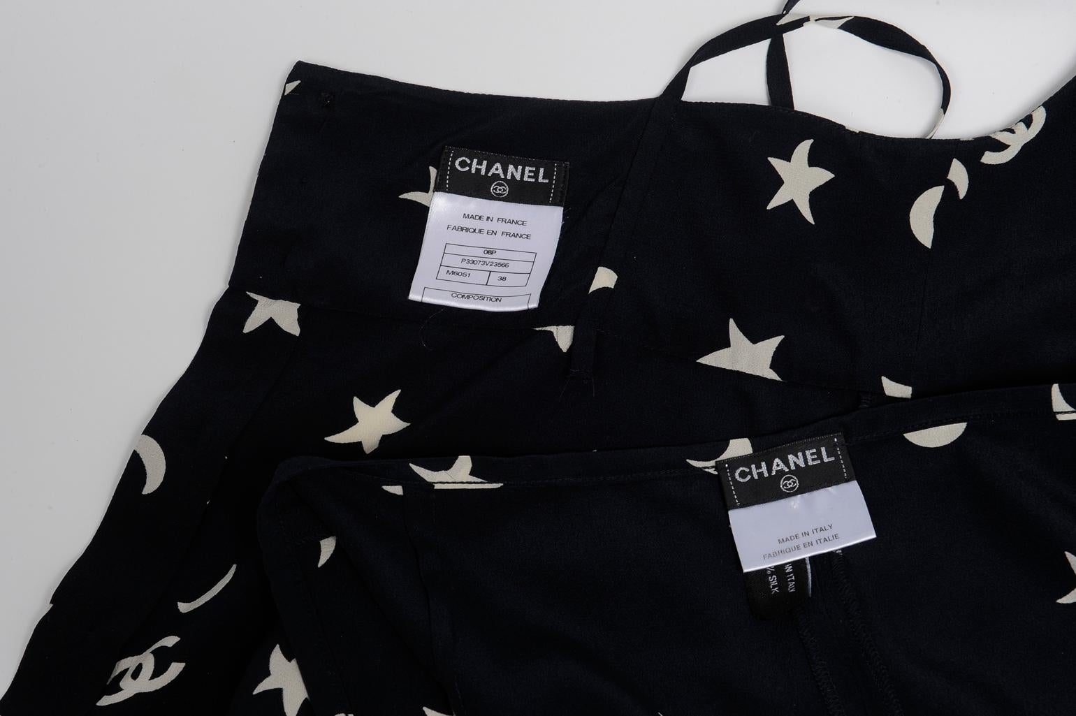 Chanel By Karl Lagerfeld Runway Star & Moon CC Logo Printed Silk Ensemble SS2008 en vente 12