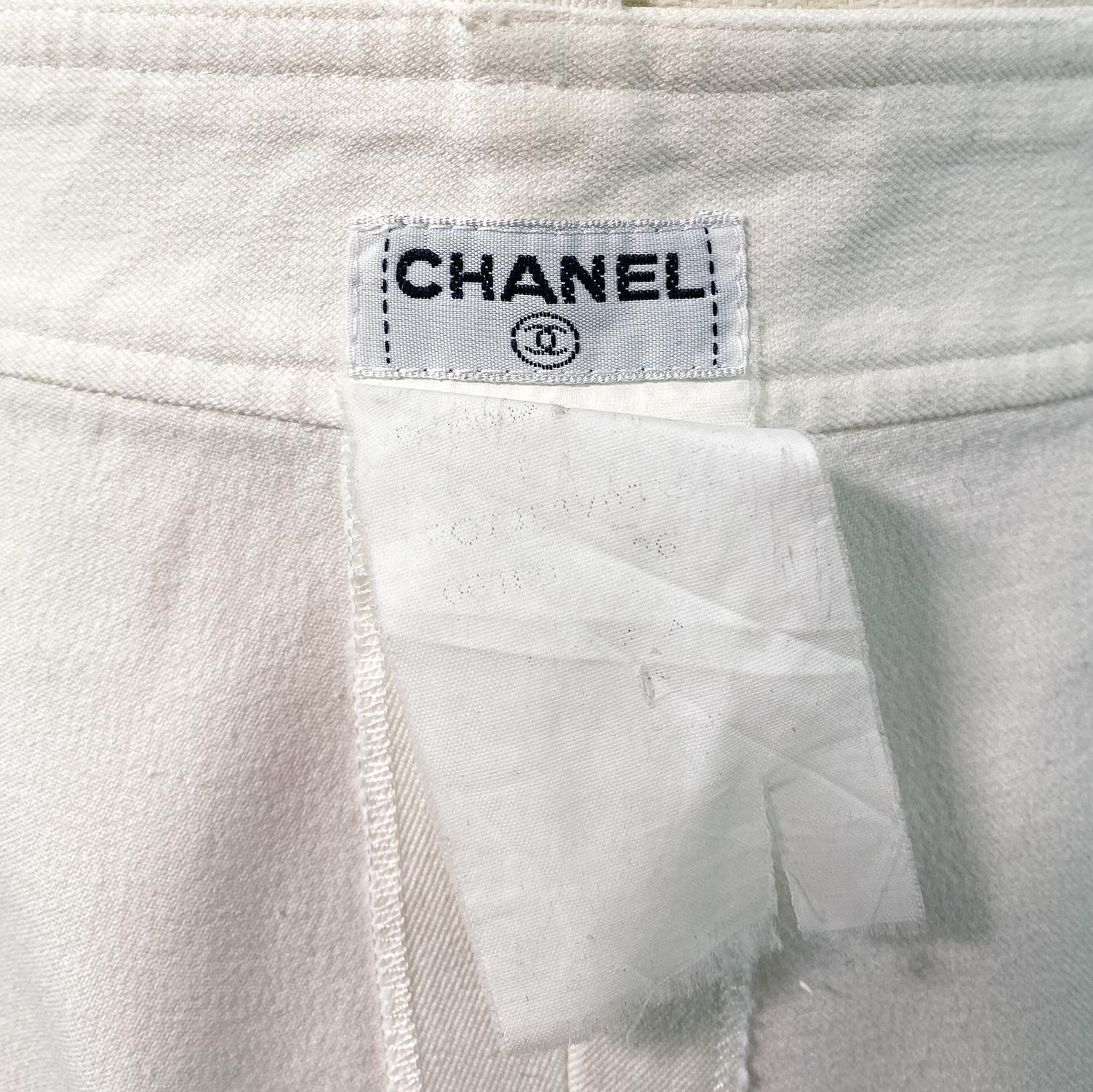CHANEL BY KARL LAGERFELD S/S 1997 Vintage Runway Jodhpurs Documented Campaign  In Excellent Condition For Sale In Berlin, BE