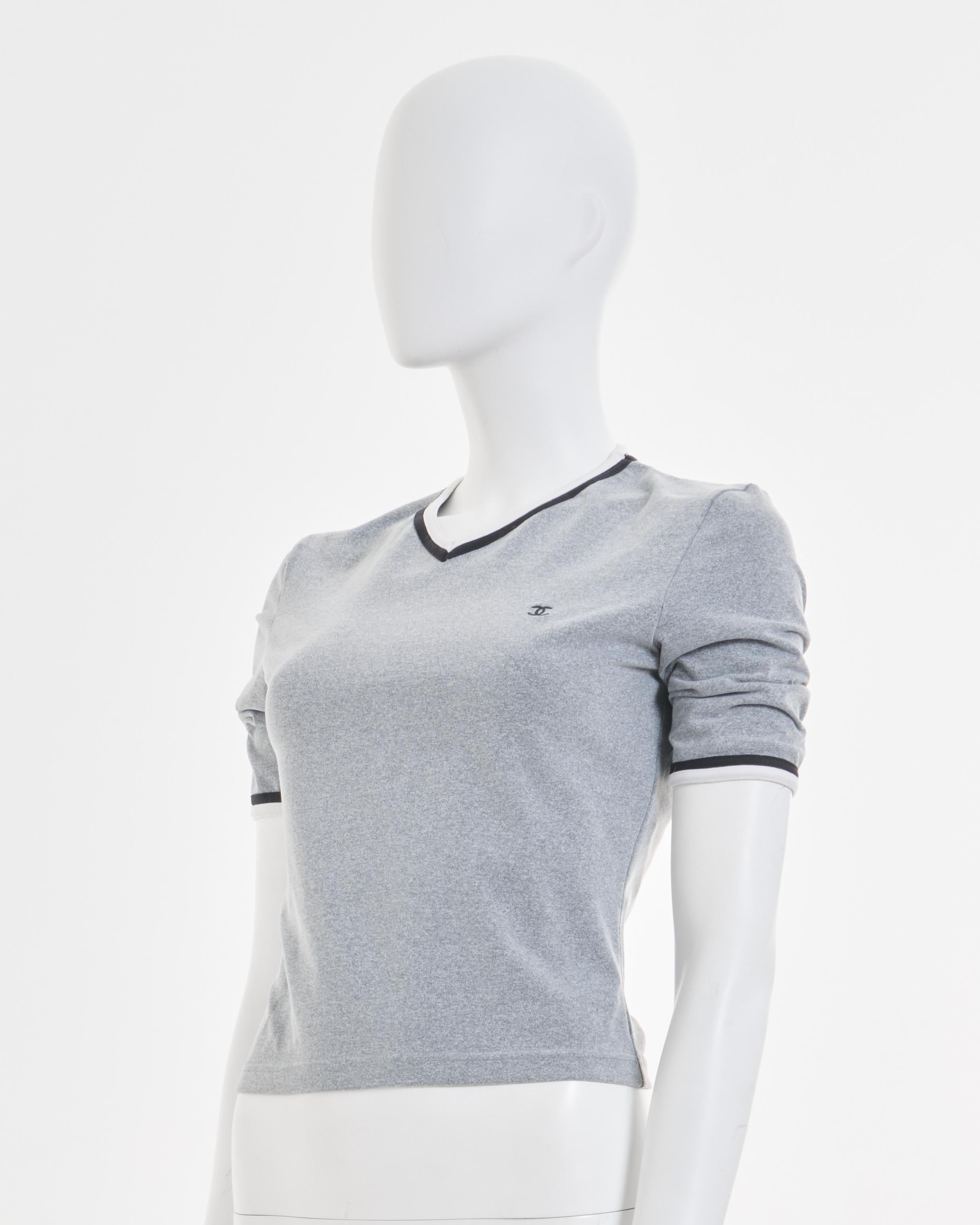 Chanel by Karl Lagerfeld S/S 1998 Grey Cotton Twin Set Jacket and T-Shirt For Sale 4