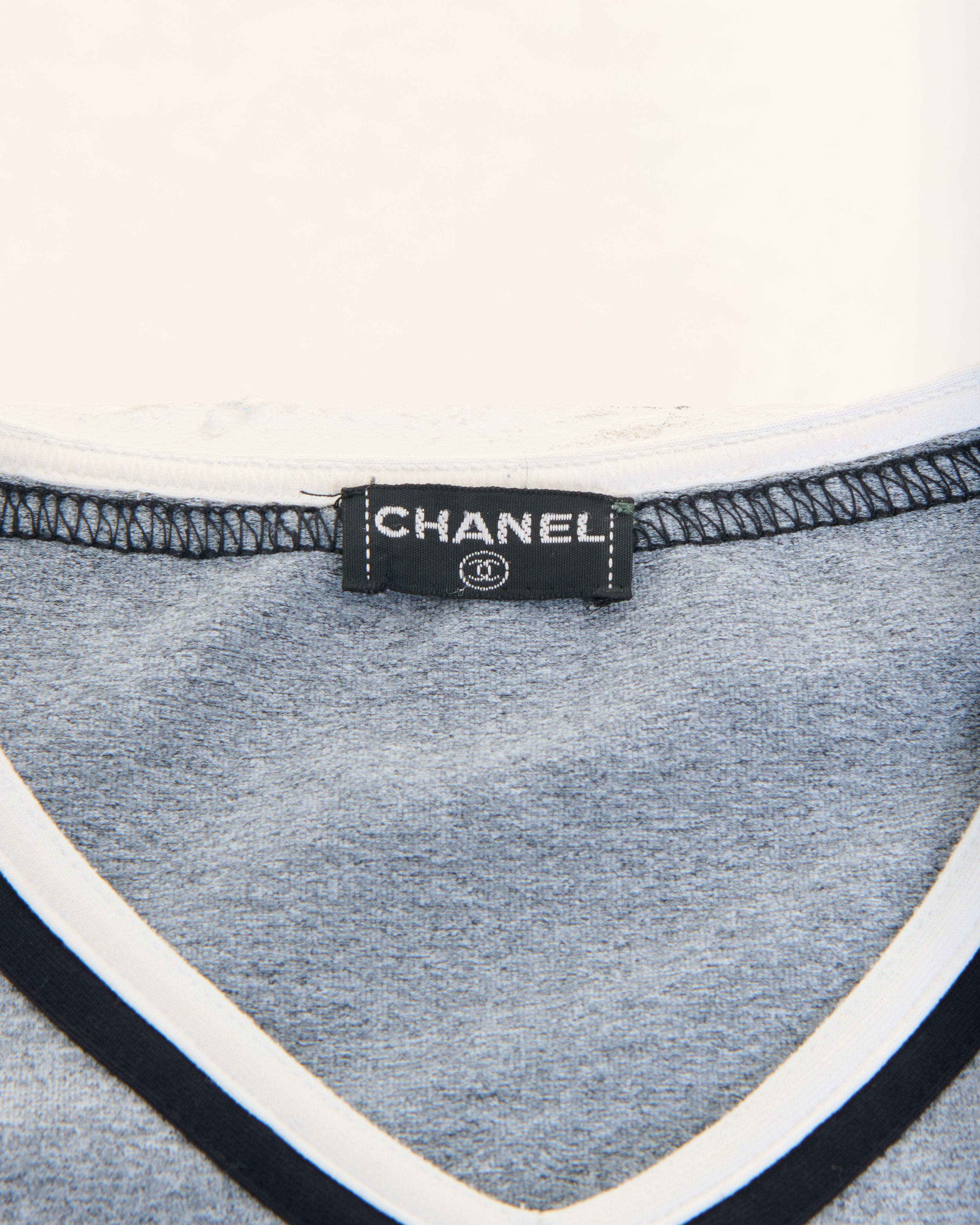 Chanel by Karl Lagerfeld S/S 1998 Grey Cotton Twin Set Jacket and T-Shirt For Sale 8