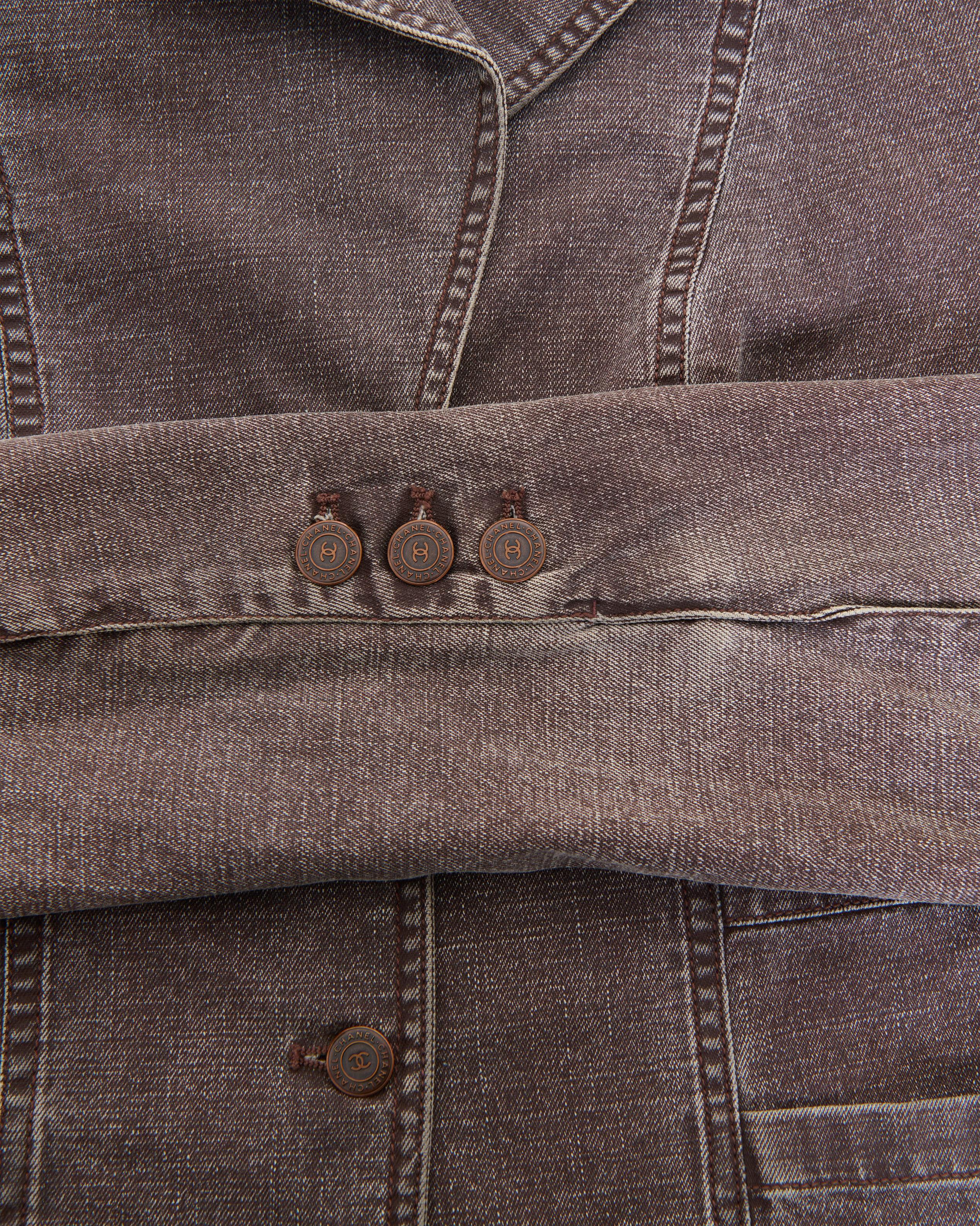 Chanel by Karl Lagerfeld S/S 2002 Brown slater denim jacket in vendita 2