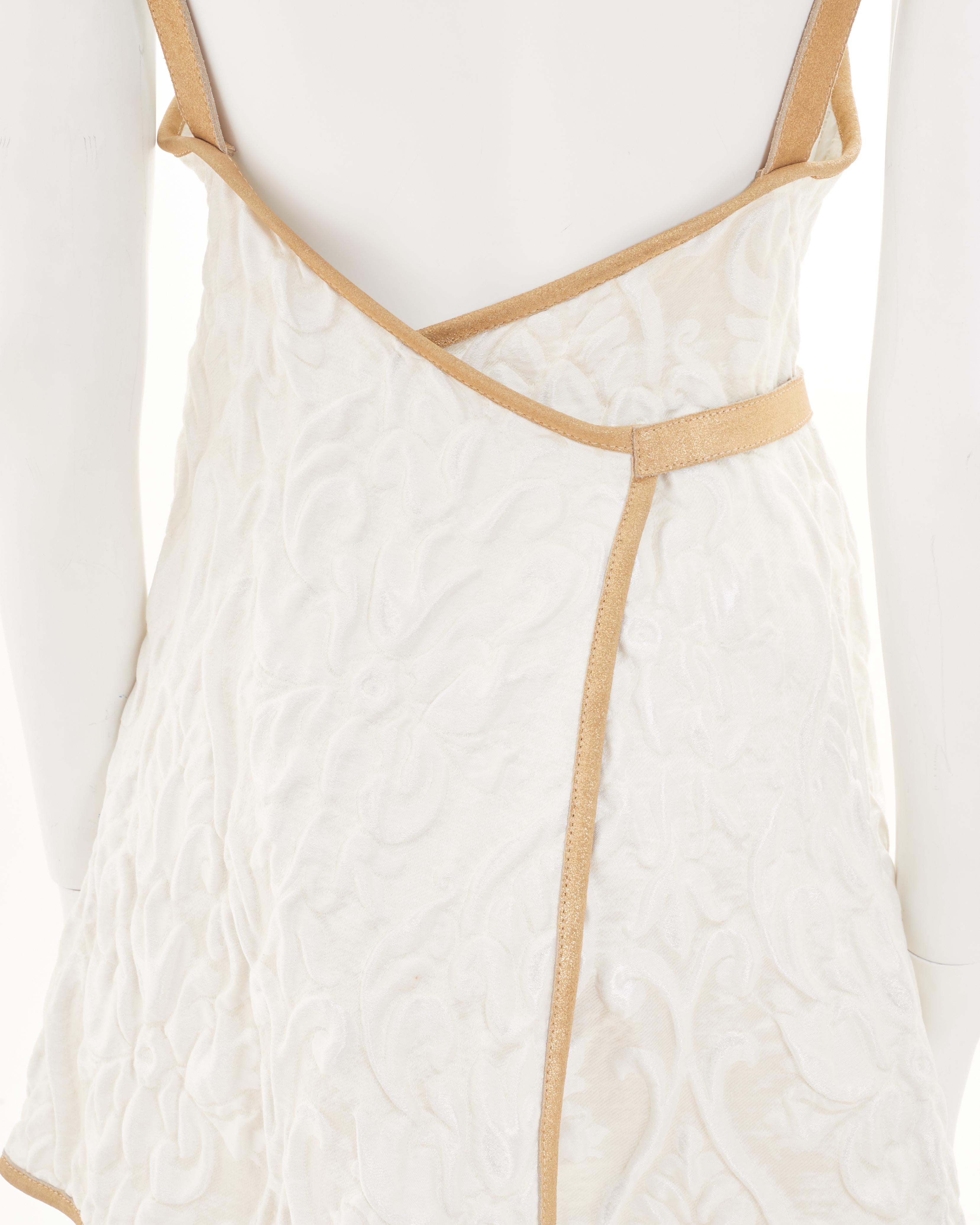 Chanel by Karl Lagerfeld Resort 2013 Dos ouvert blanc cassé garni de cuir doré en vente 3