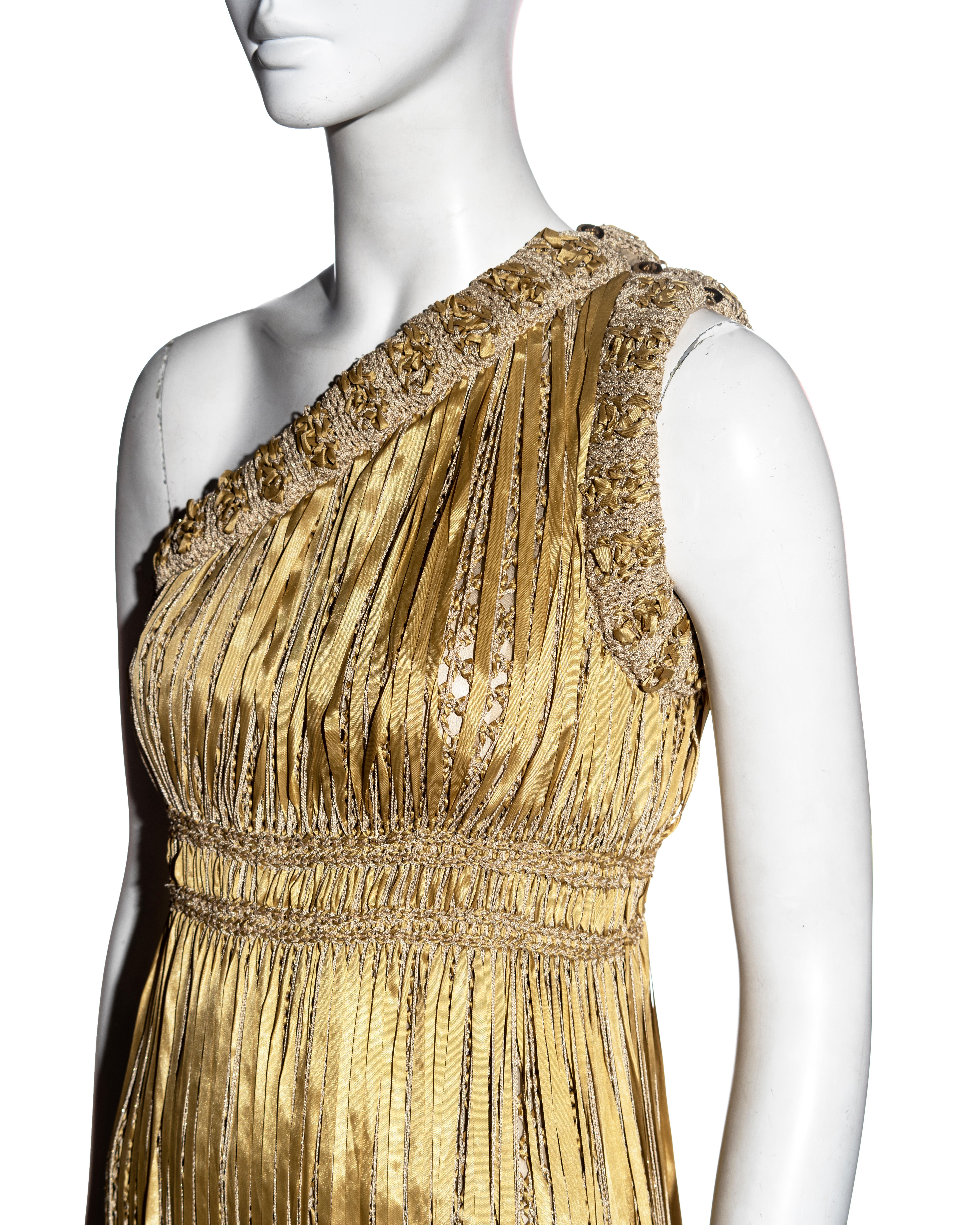 Chanel by Karl Lagerfeld straw crochet and ribbon one-shoulder dress, ss 2011 In Excellent Condition In London, GB