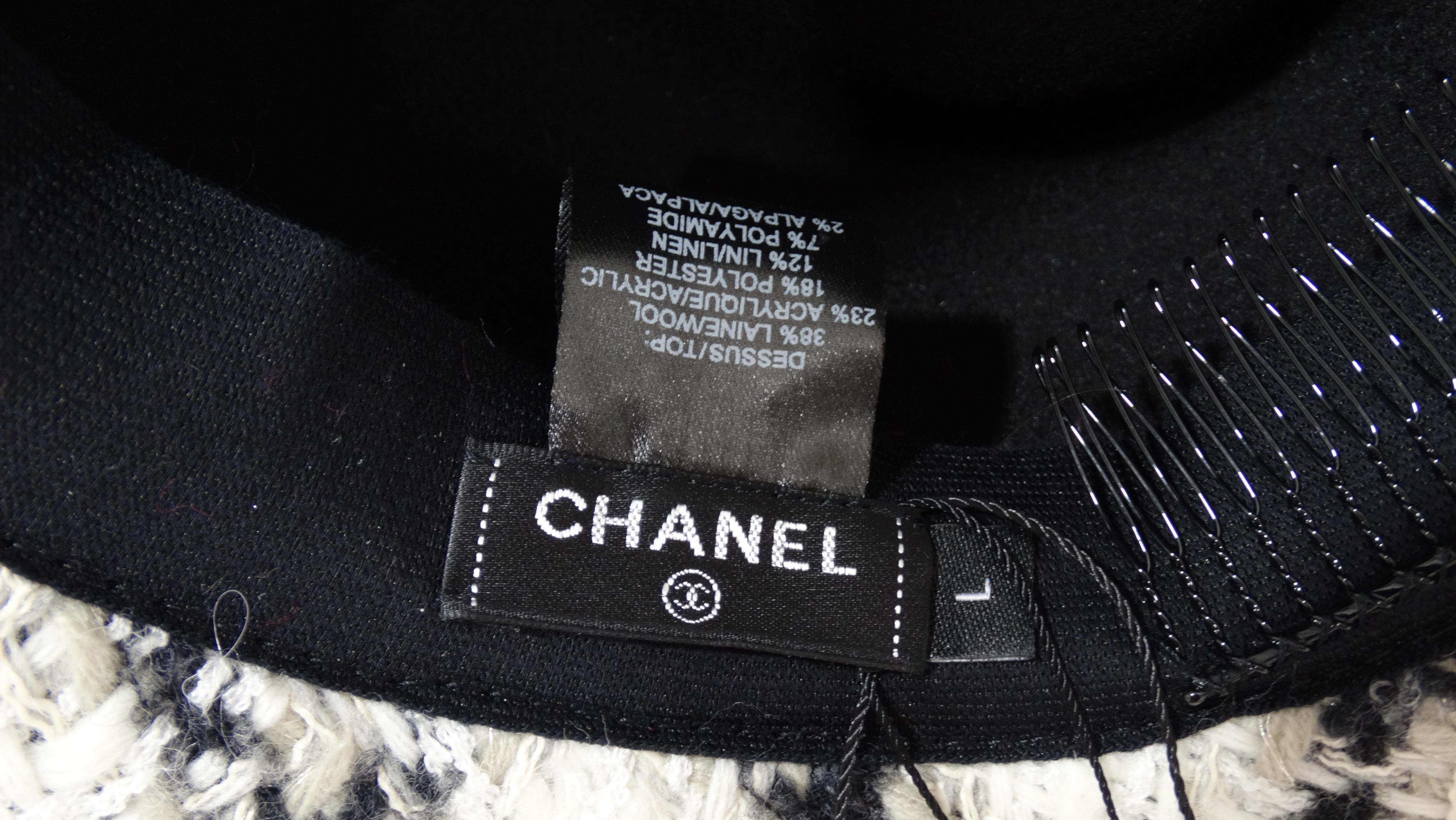 Chapeau en tweed Chanel par Karl Lagerfeld Unisexe en vente