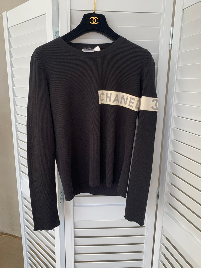 Vintage chanel crewneck 2025