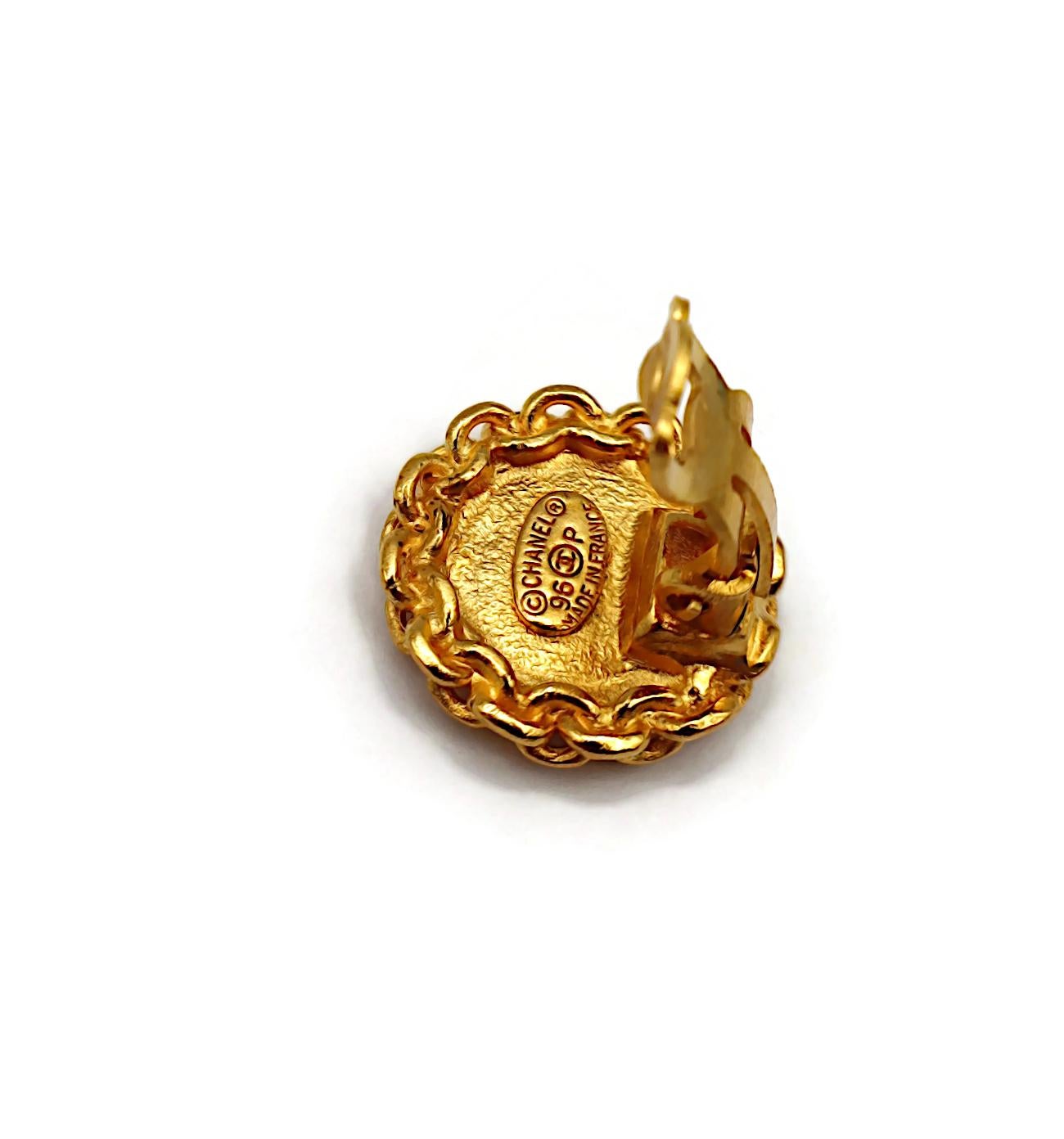 Chanel by Karl Lagerfeld for Chanel orecchini a clip con catena d'oro d'epoca in vendita 5