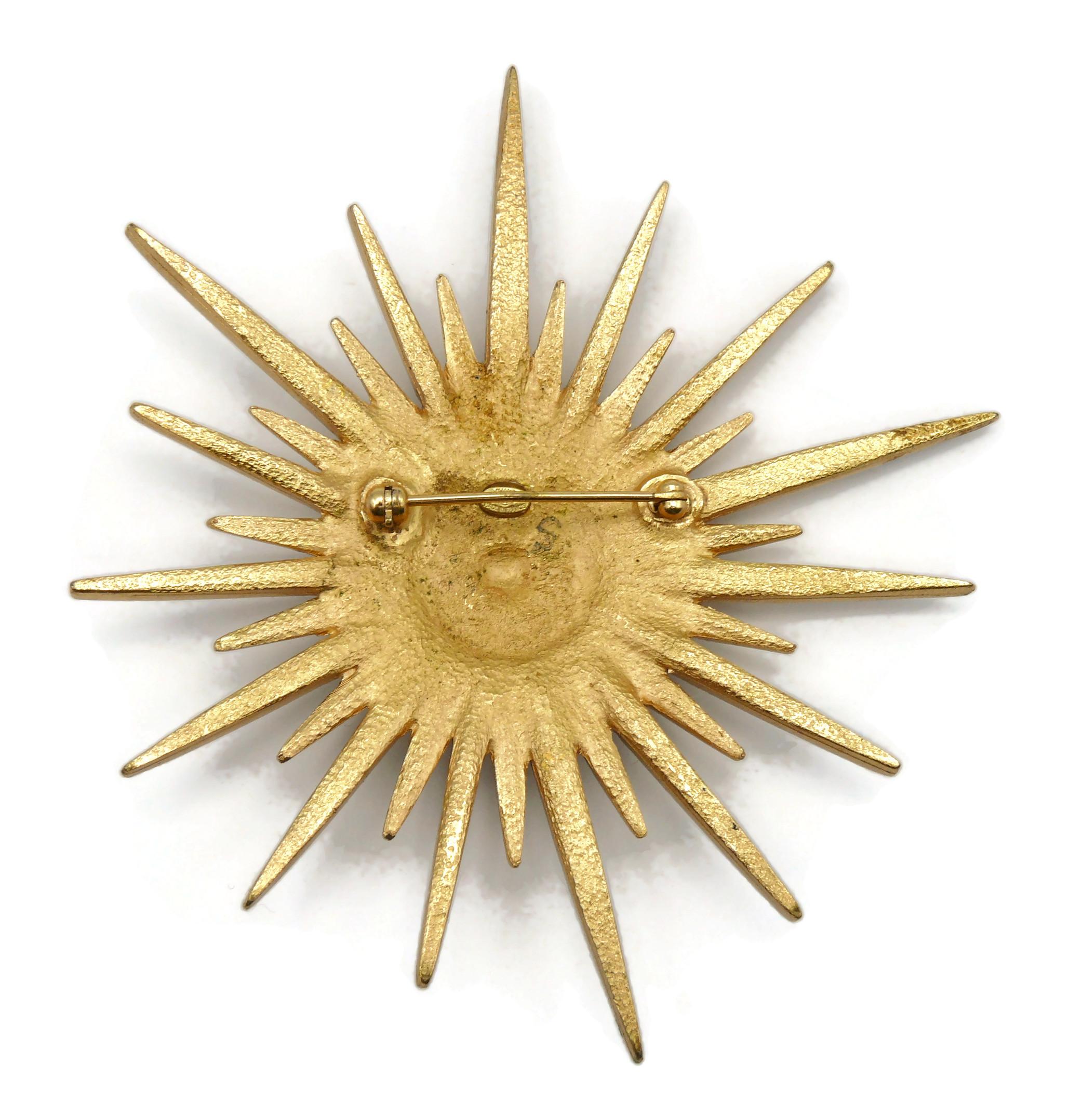 CHANEL by KARL LAGERFELD Vintage Jewelled Gold Tone Starbust Brooch, Spring 2001 For Sale 3